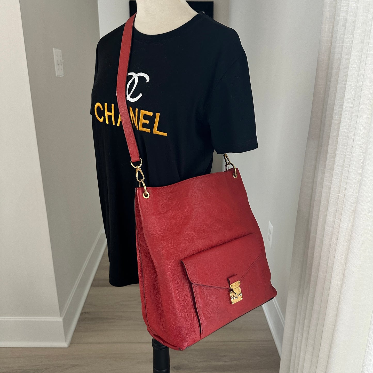 Louis Vuitton Metis Hobo