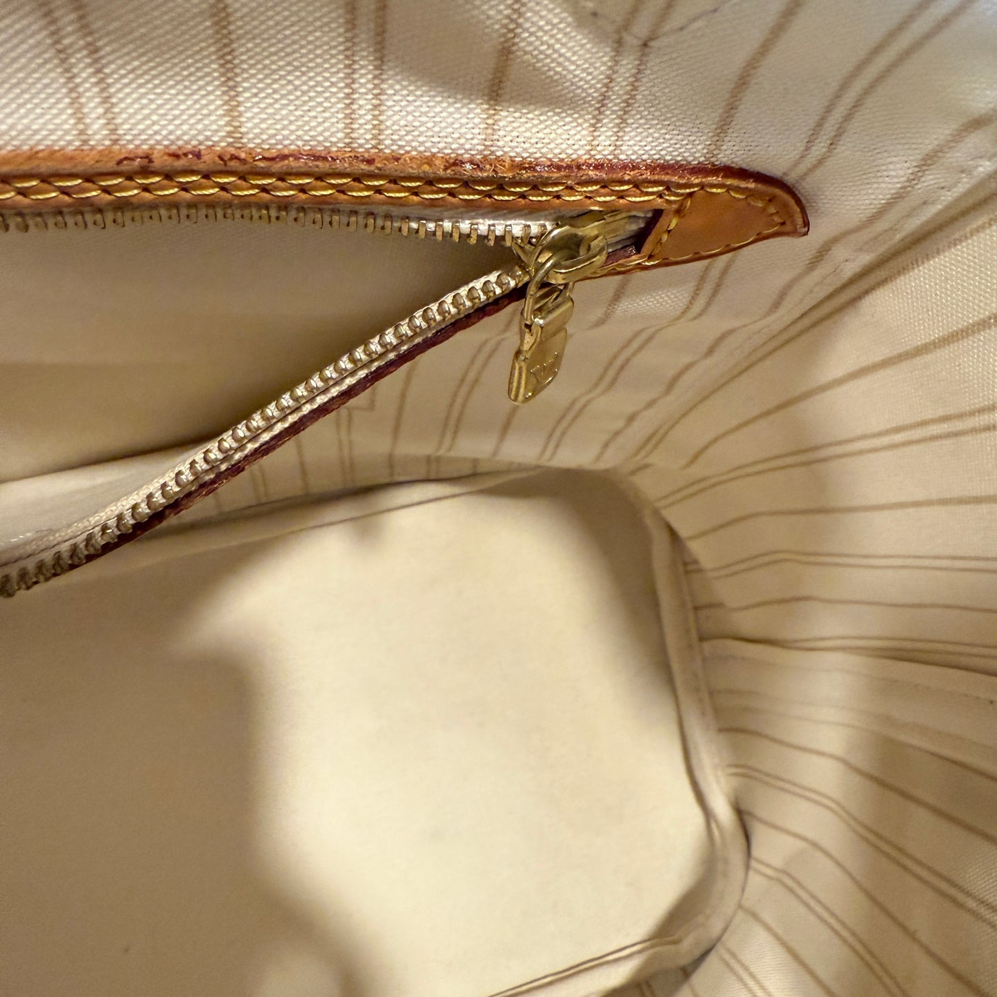 Louis Vuitton Neverfull MM