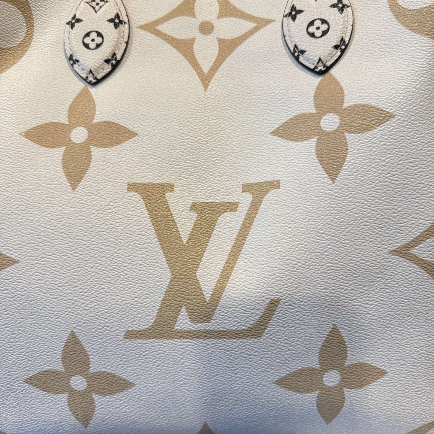 Louis Vuitton OnThe Go Limited Edition