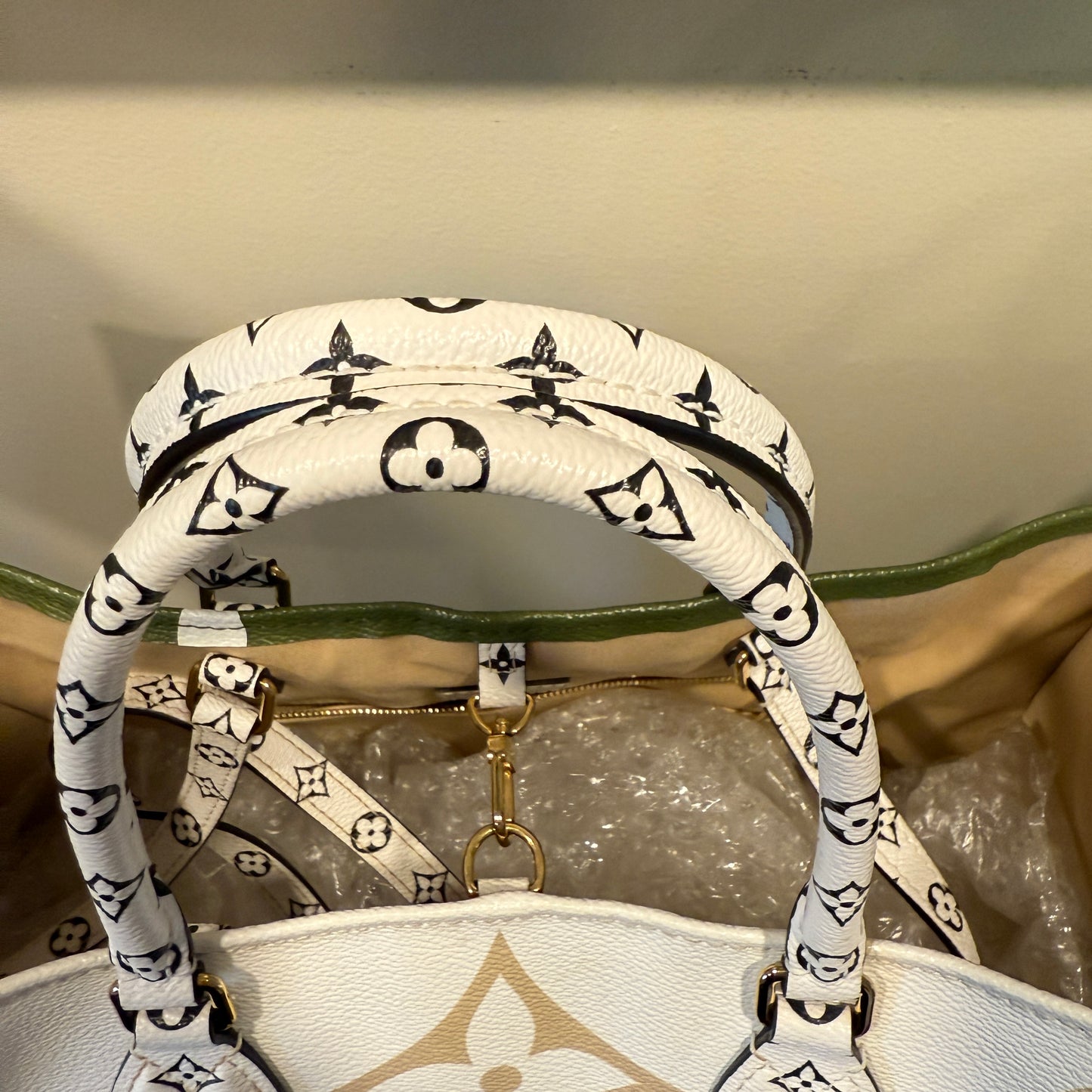 Louis Vuitton OnThe Go Limited Edition