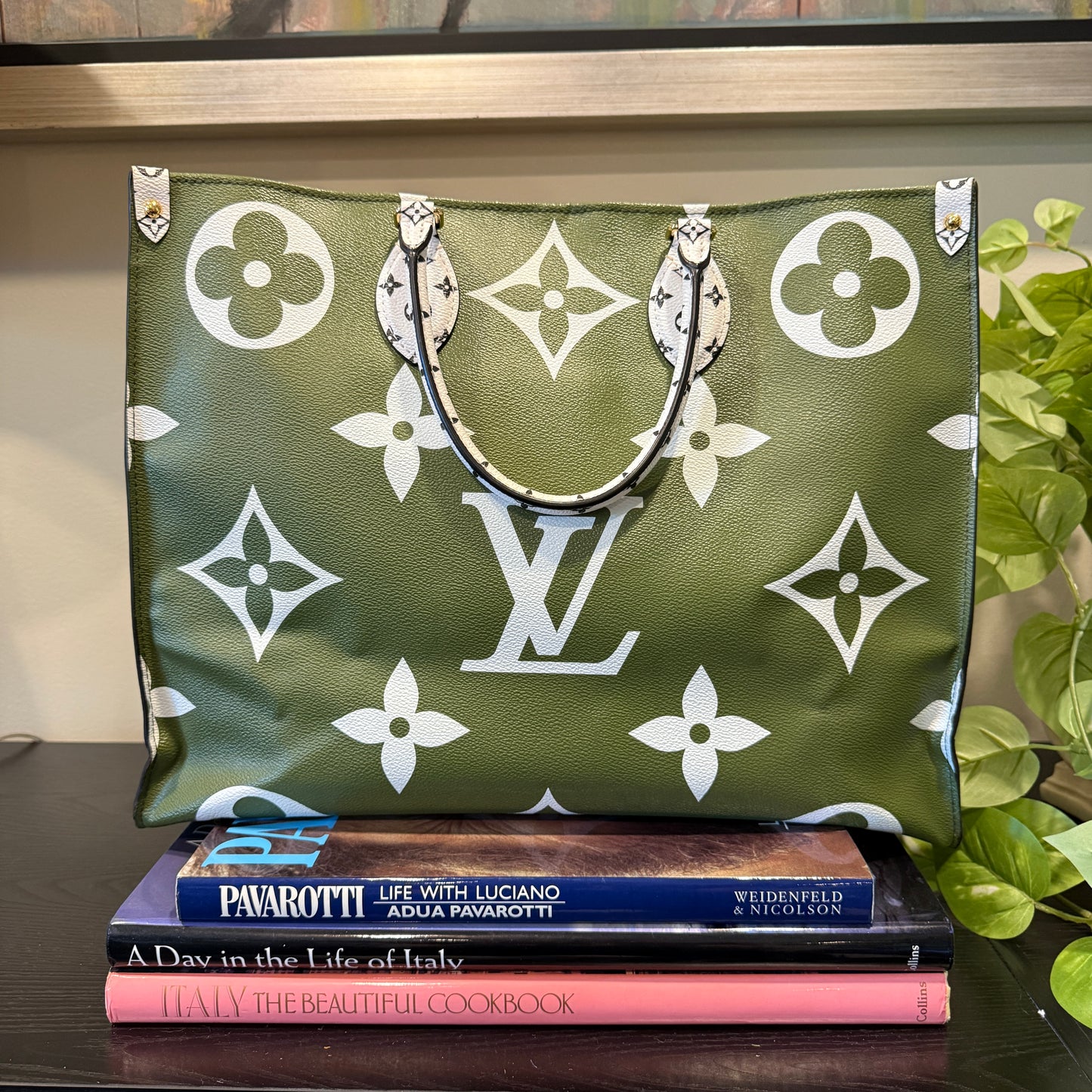 Louis Vuitton OnThe Go Limited Edition