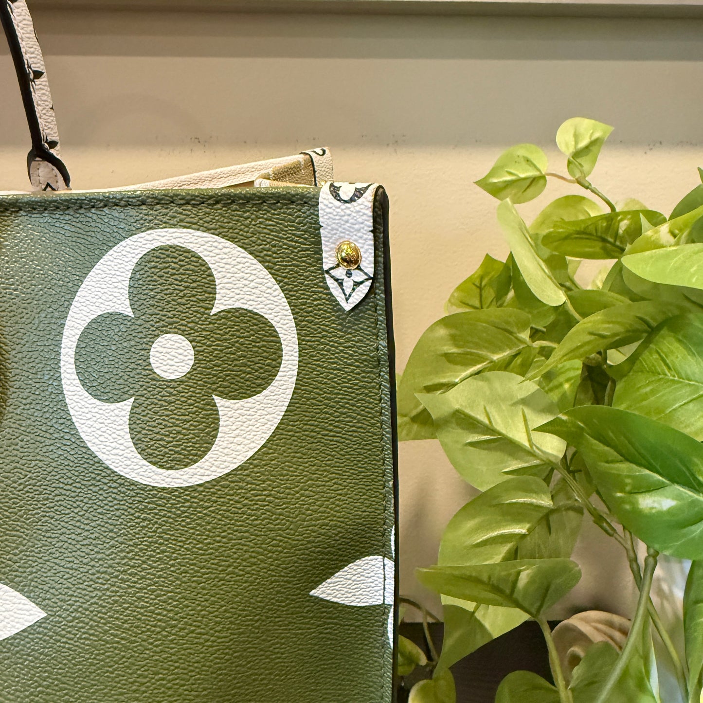 Louis Vuitton OnThe Go Limited Edition