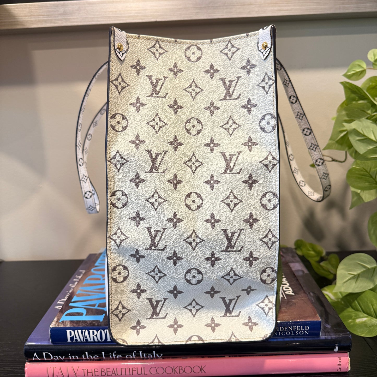 Louis Vuitton OnThe Go Limited Edition