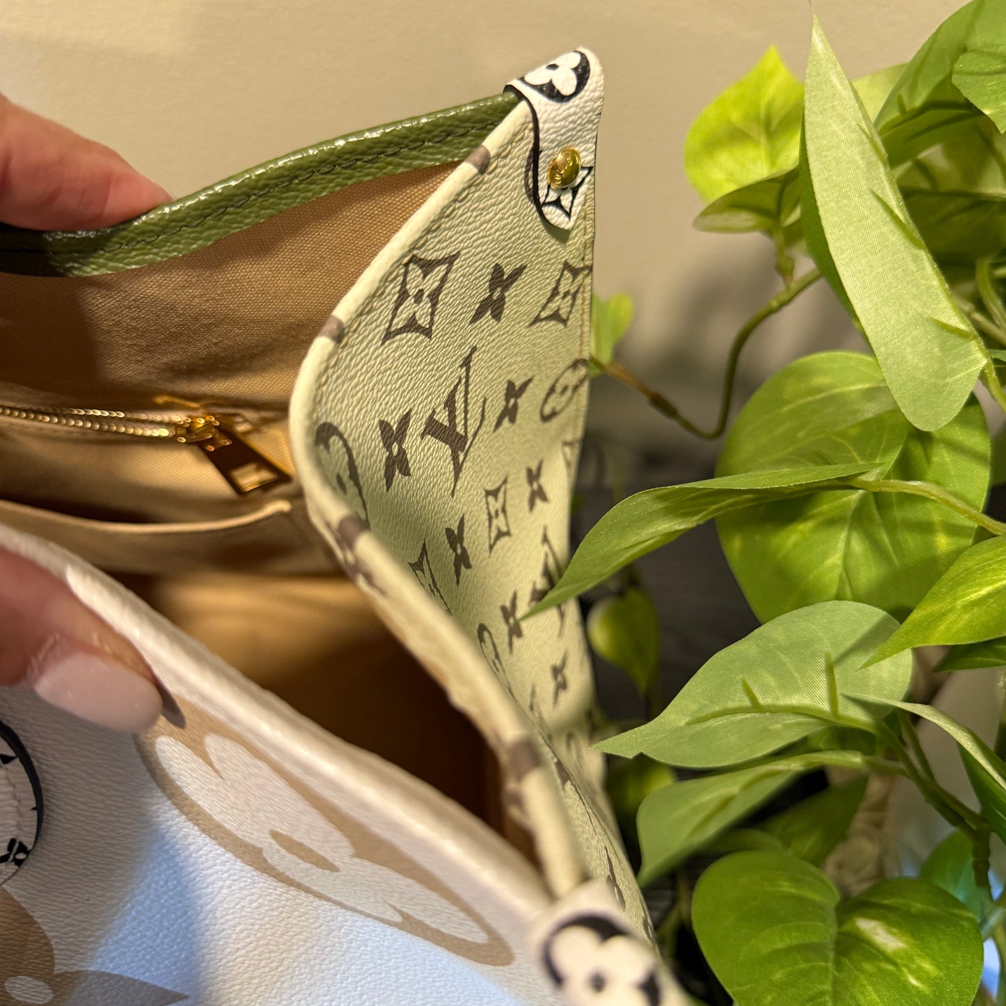 Louis Vuitton OnThe Go Limited Edition