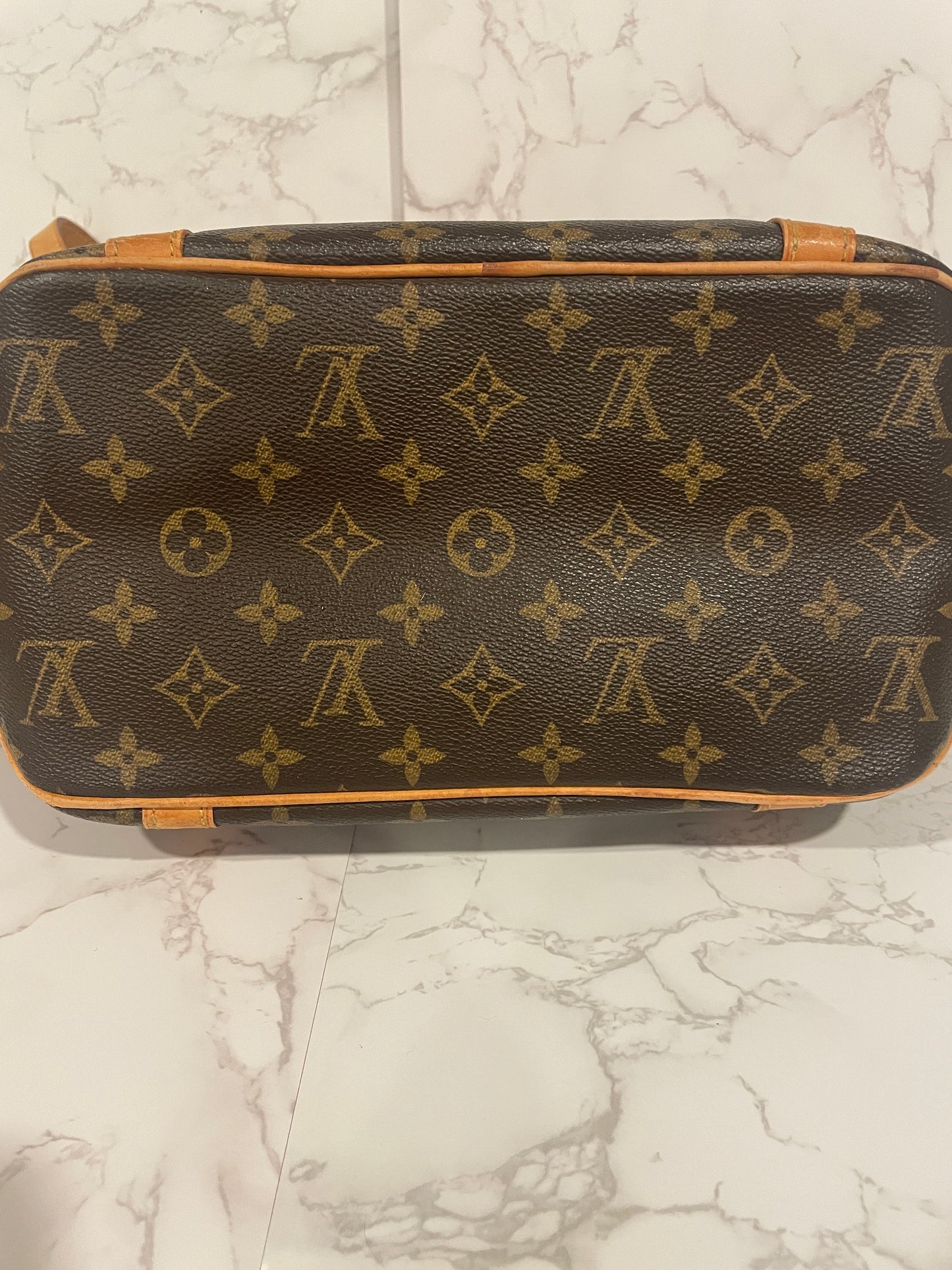 Louis Vuitton Sac Shopping Tote