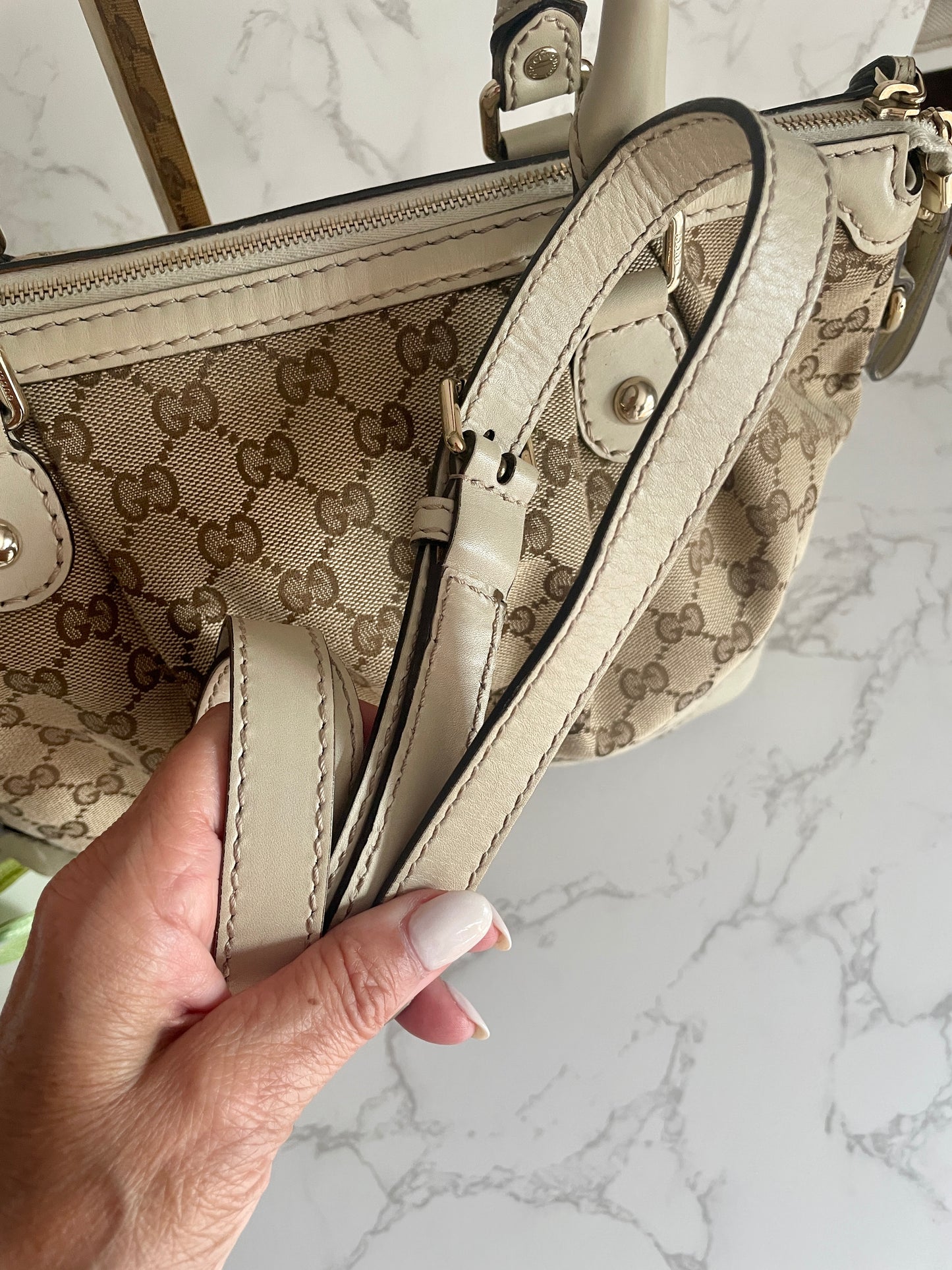 GUCCI CANVAS MEDIUM SUKEY CROSSBODY