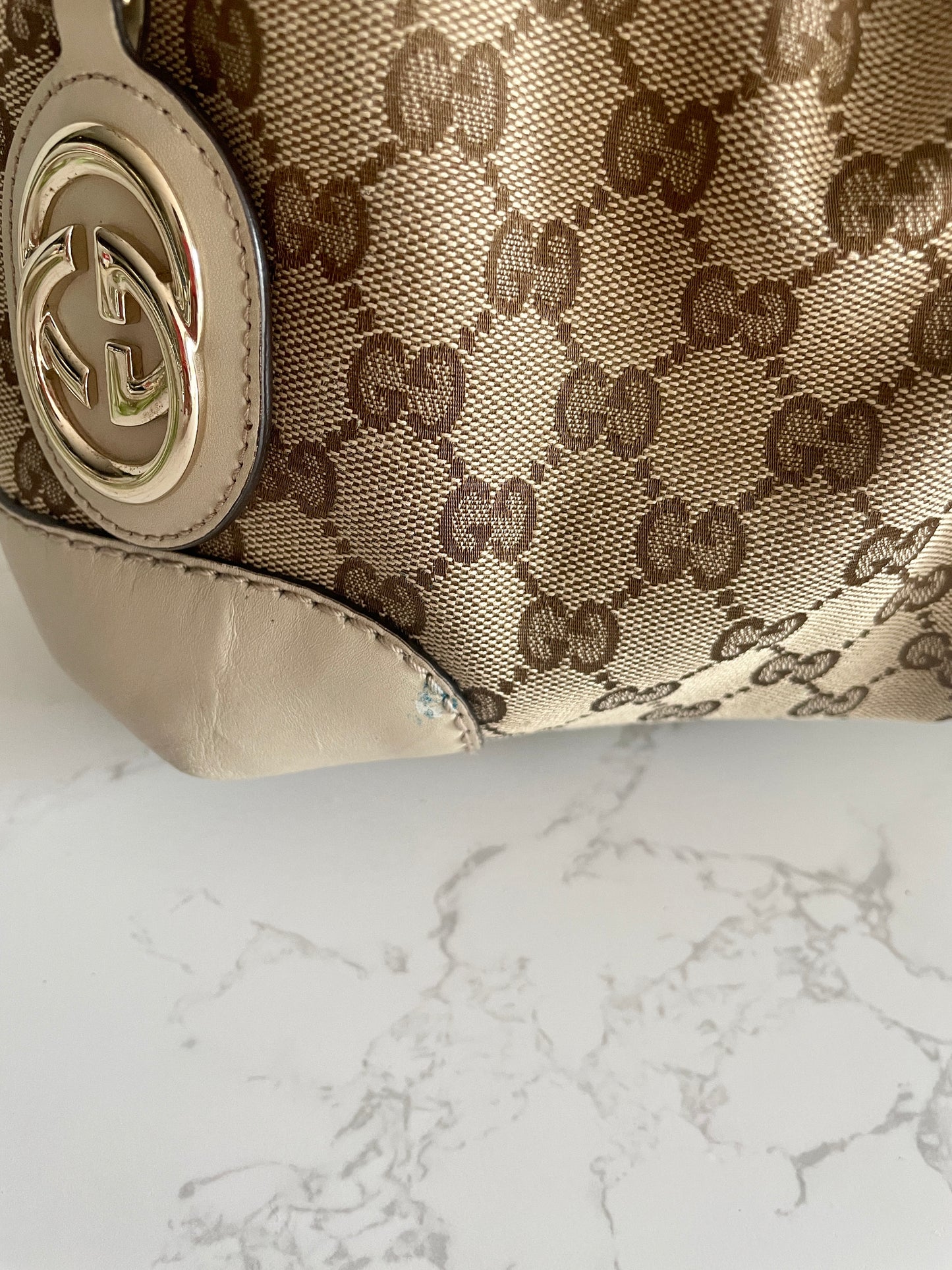 GUCCI CANVAS MEDIUM SUKEY CROSSBODY