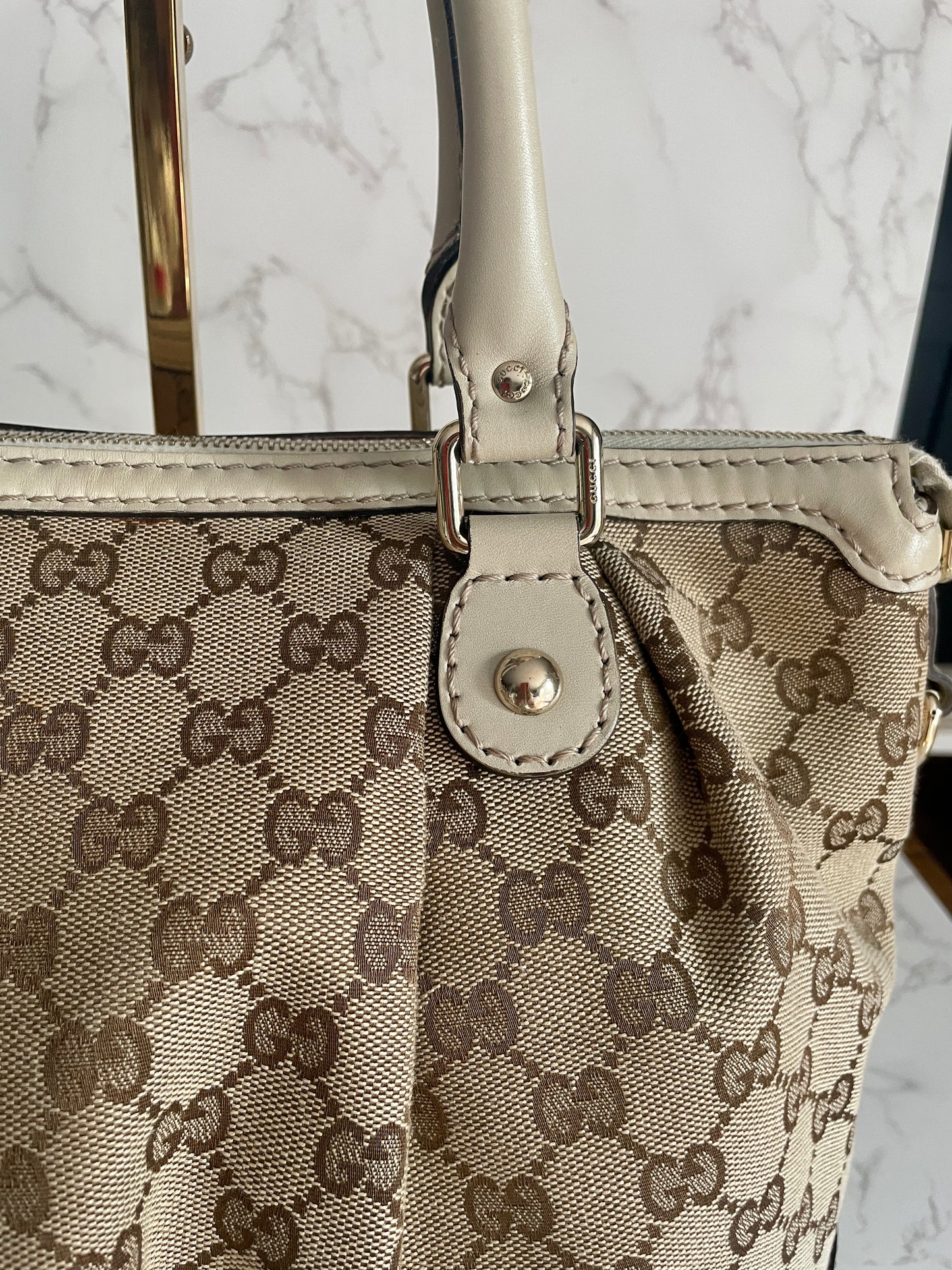 GUCCI CANVAS MEDIUM SUKEY CROSSBODY