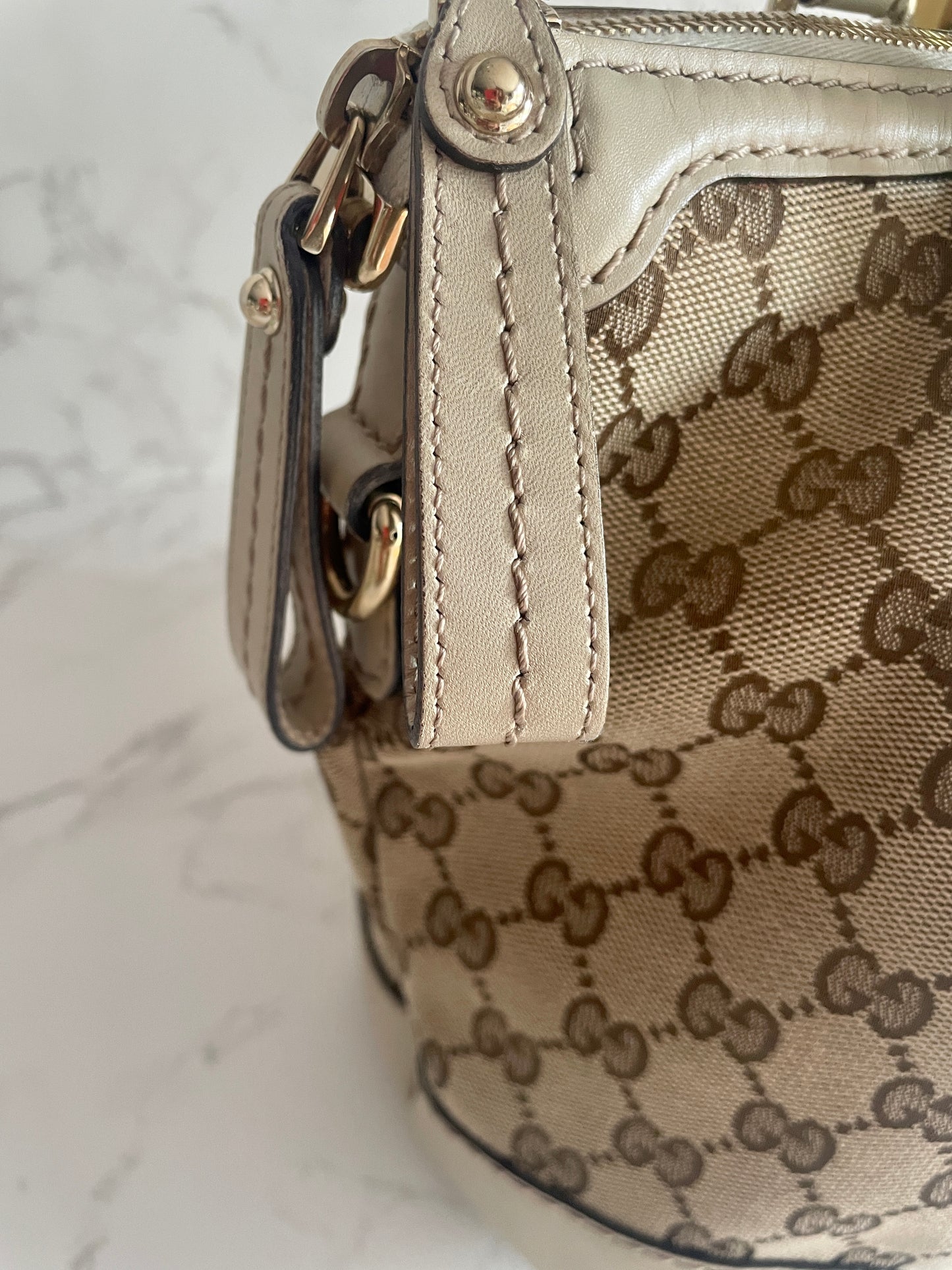 GUCCI CANVAS MEDIUM SUKEY CROSSBODY