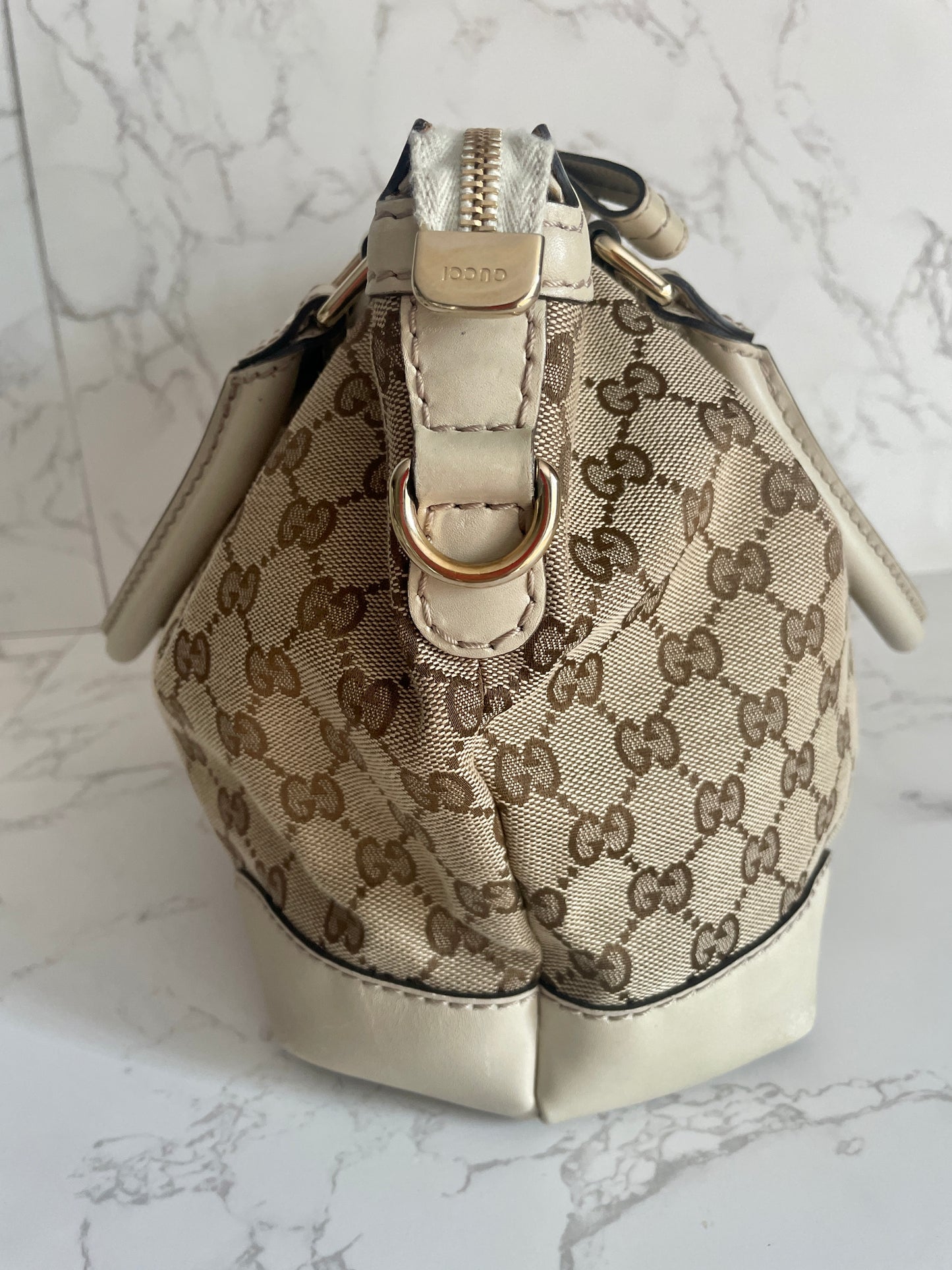 GUCCI CANVAS MEDIUM SUKEY CROSSBODY