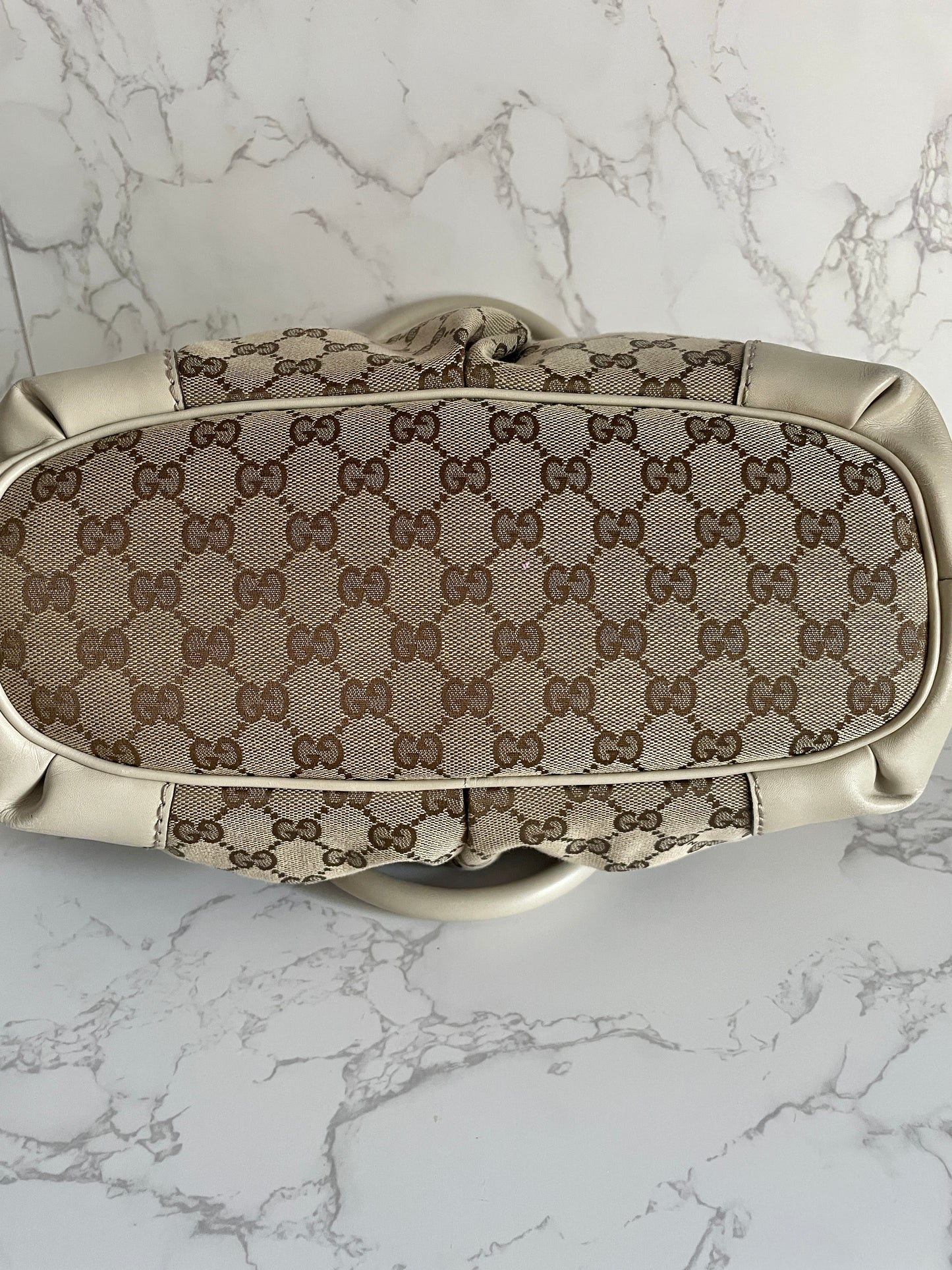 GUCCI CANVAS MEDIUM SUKEY CROSSBODY