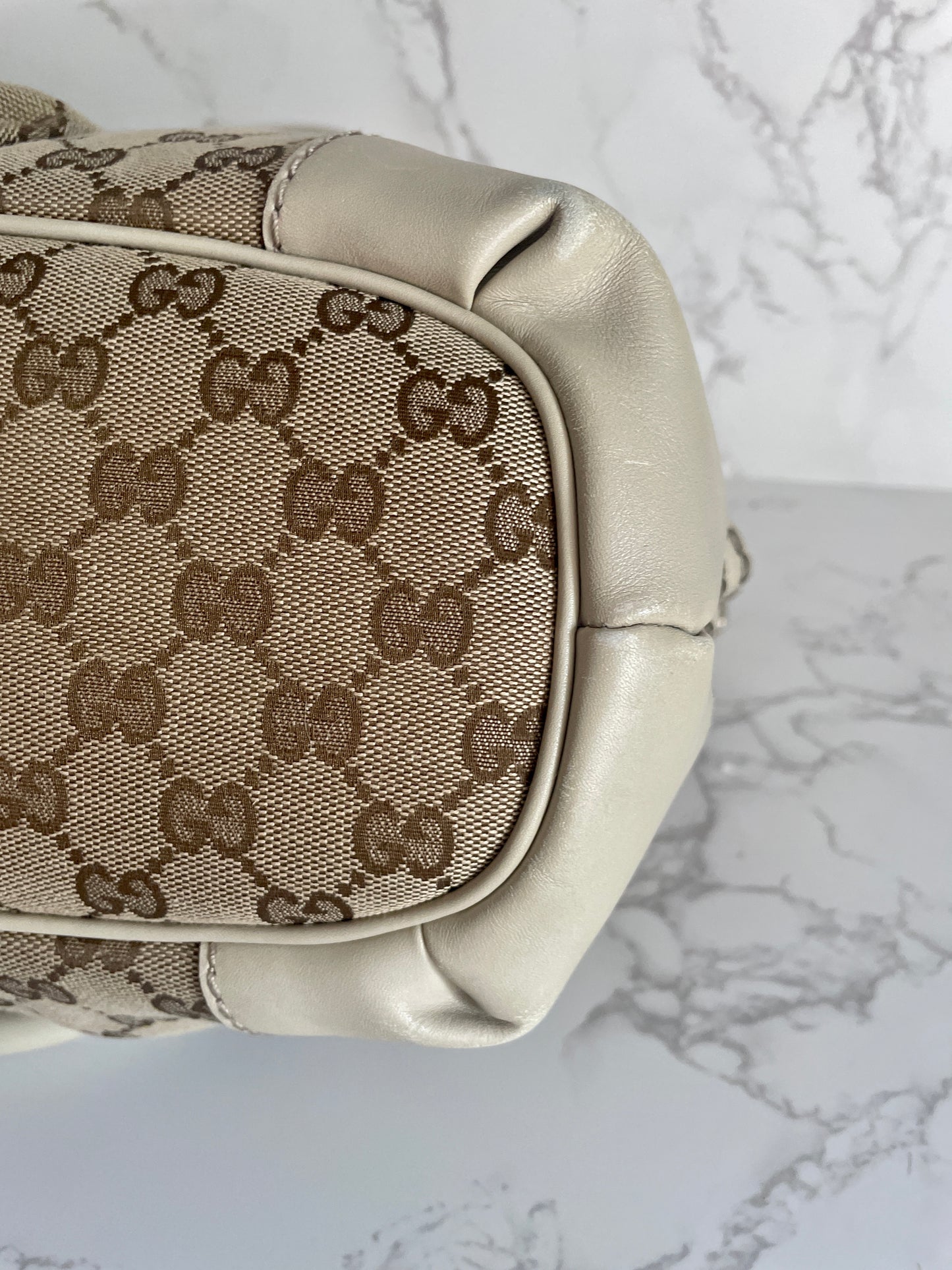 GUCCI CANVAS MEDIUM SUKEY CROSSBODY