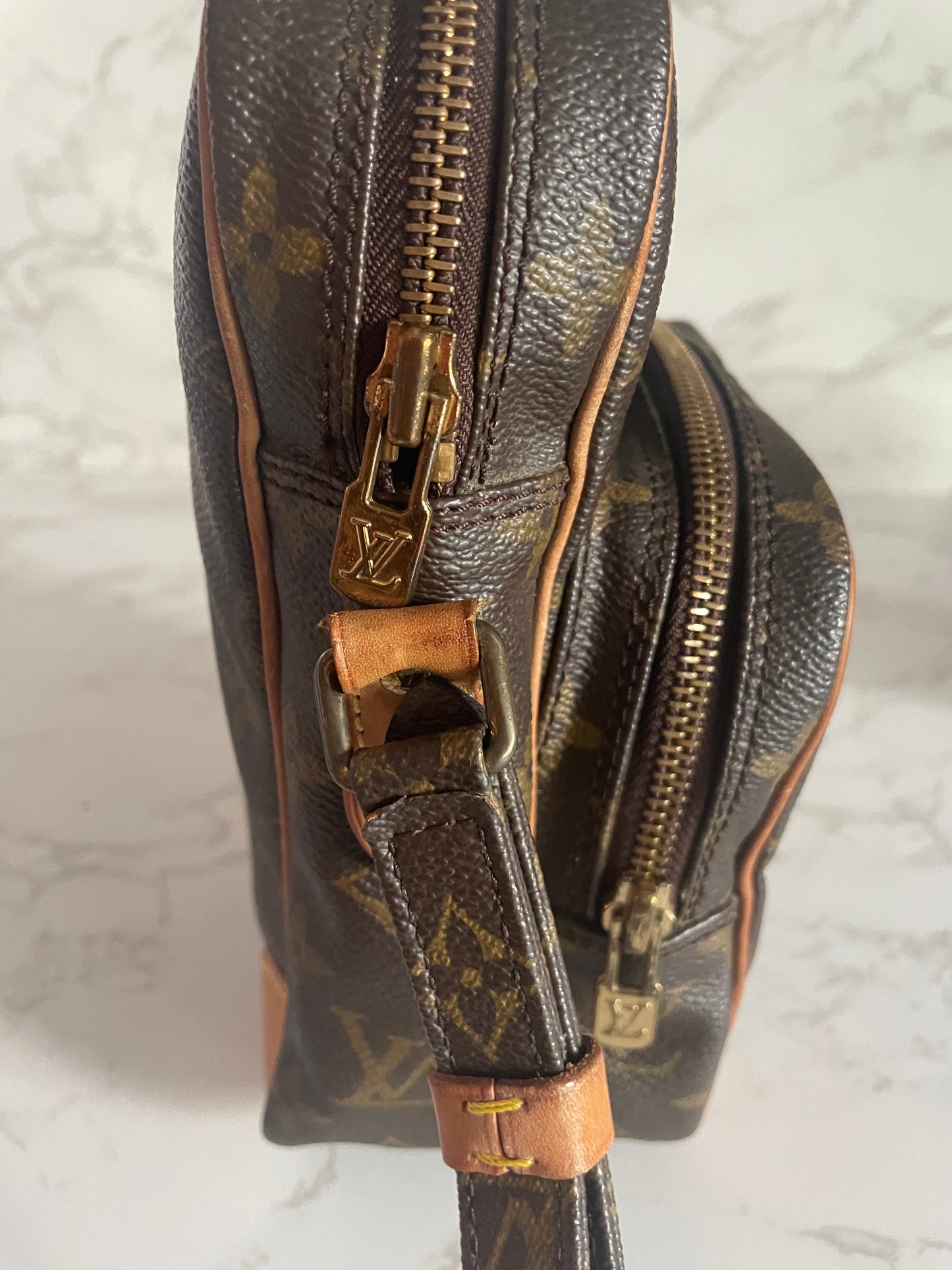 Louis Vuitton Amazon Crossbody Unisex