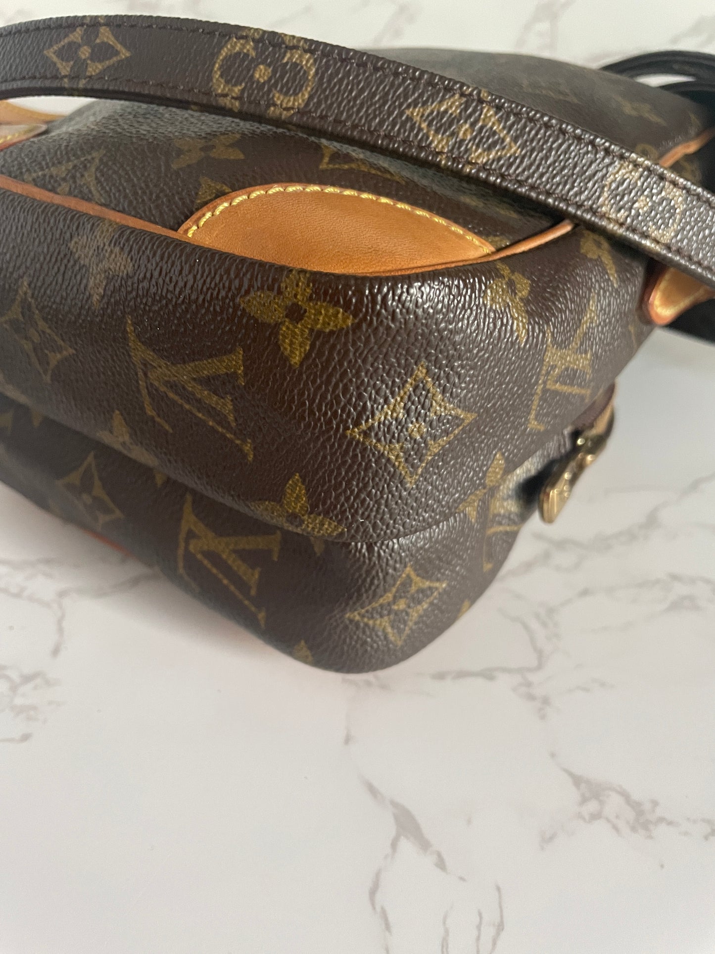 Louis Vuitton Amazon Crossbody Unisex