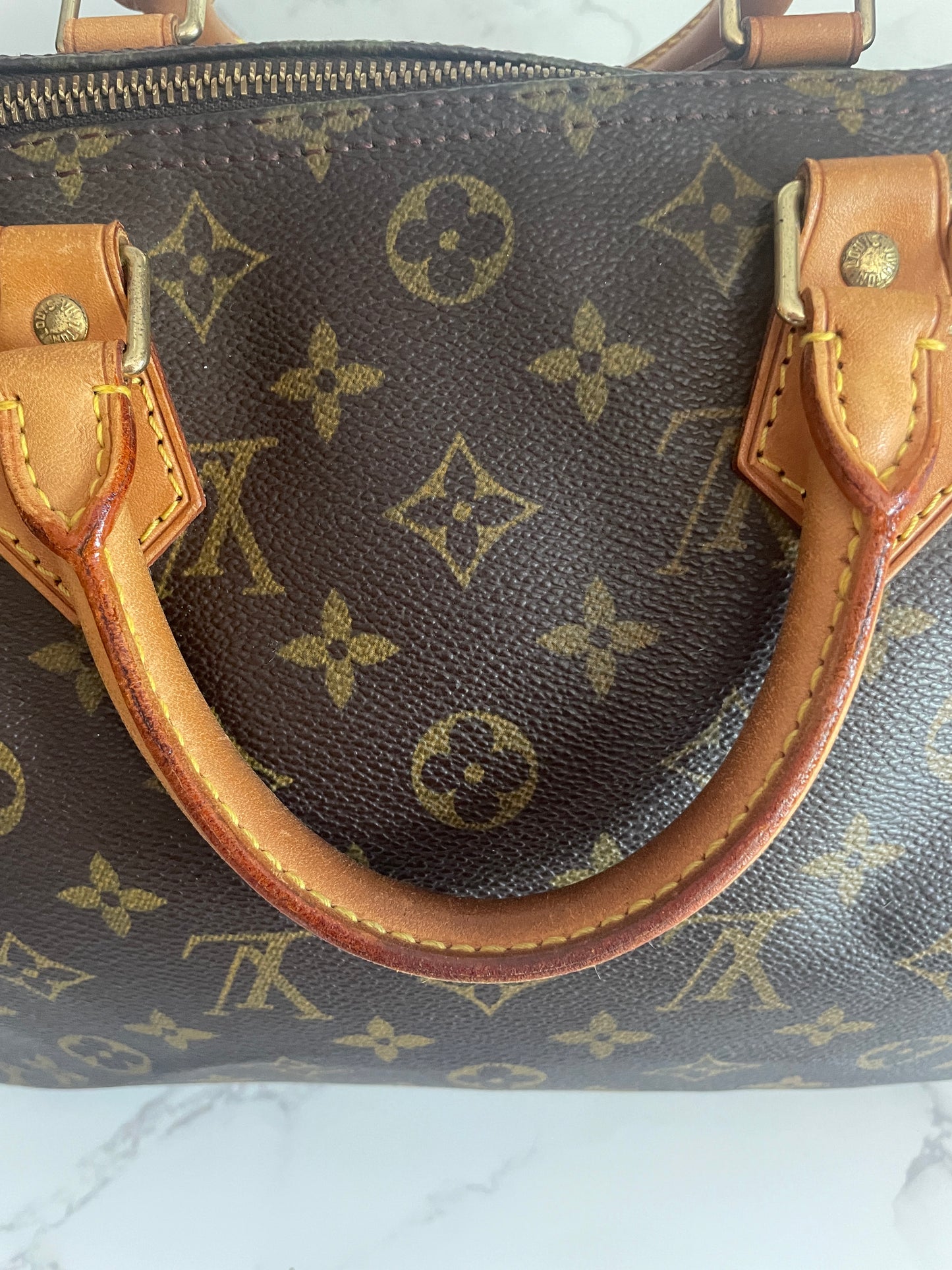 Louis Vuitton Speedy 30