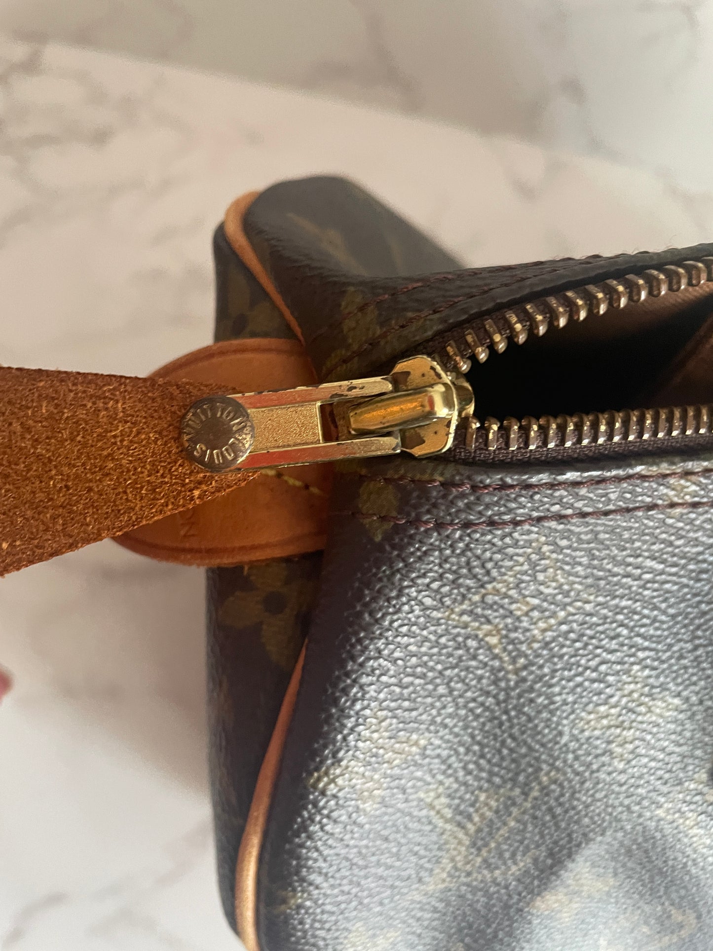 Louis Vuitton Speedy 30