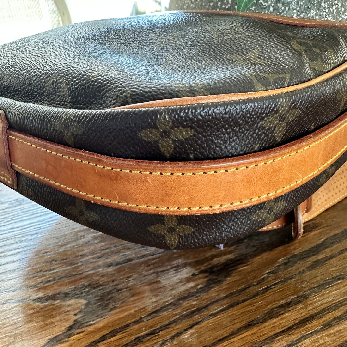 Louis Vuitton Jeune Fille