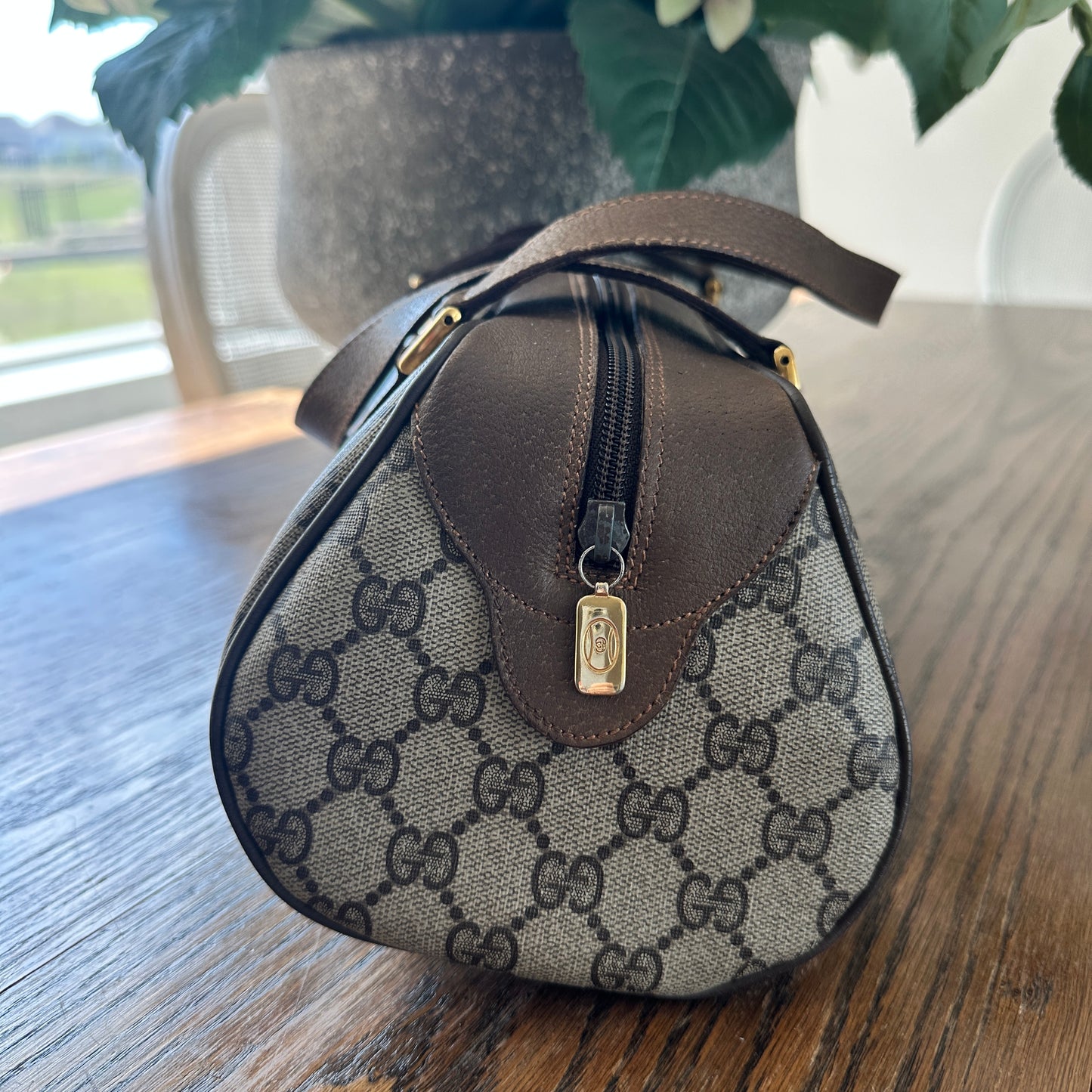 Gucci Vintage Round
