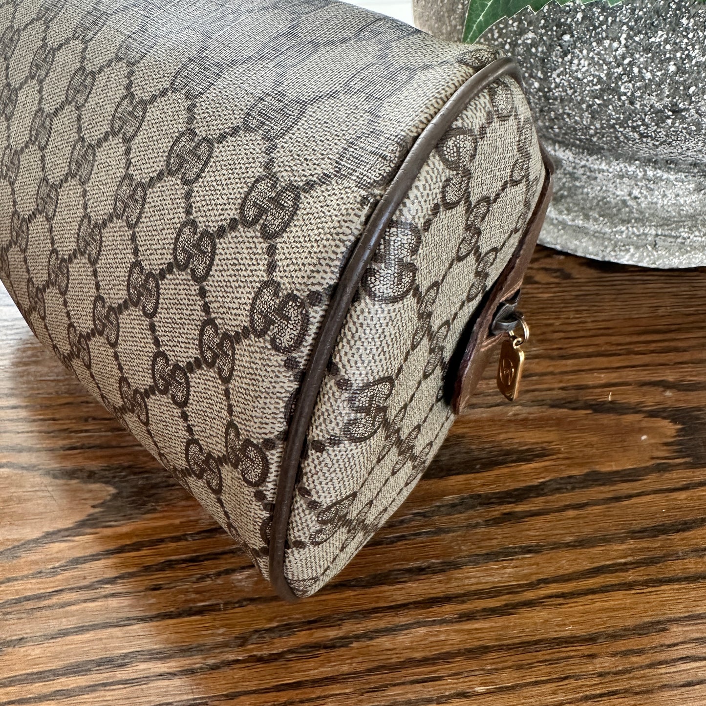Gucci Vintage Round