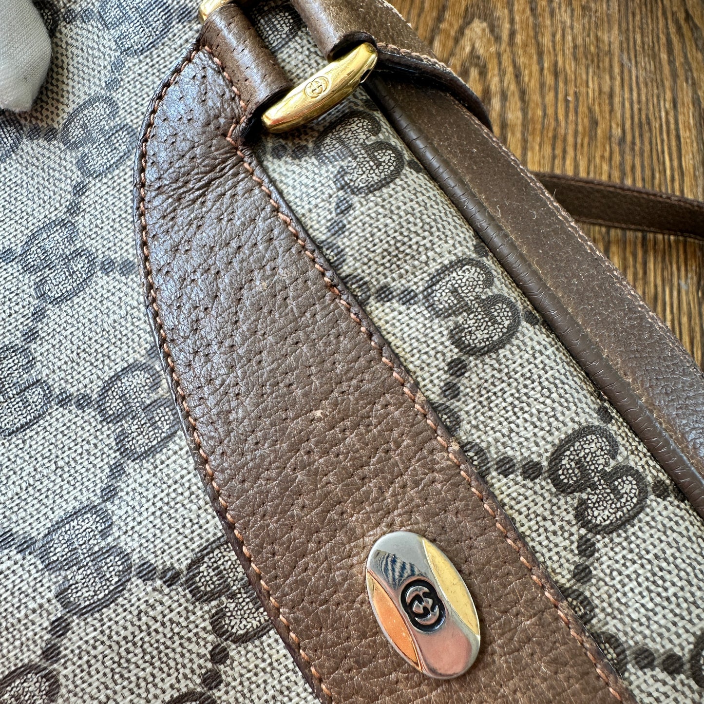 Gucci Vintage Round