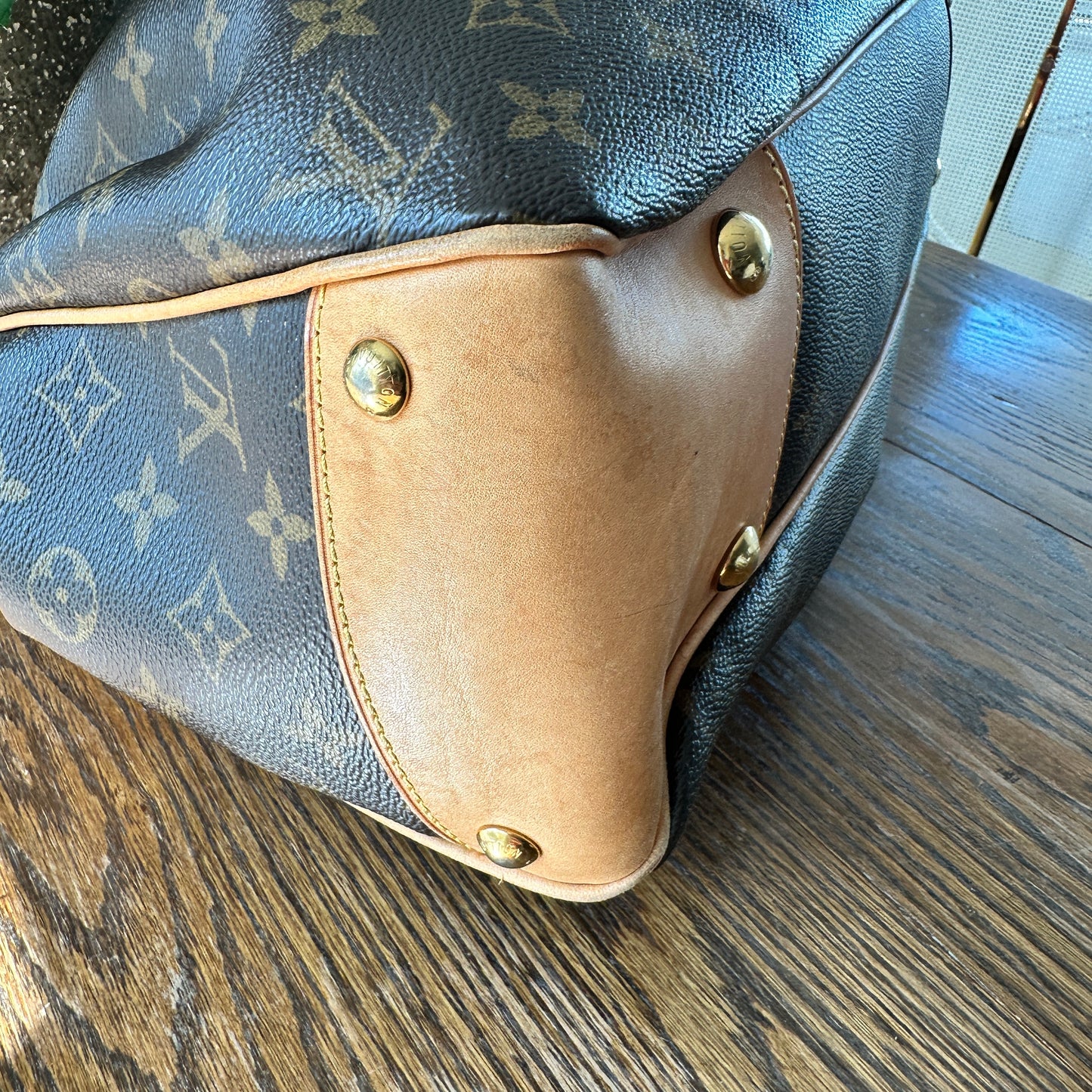 Louis Vuitton Bowtie