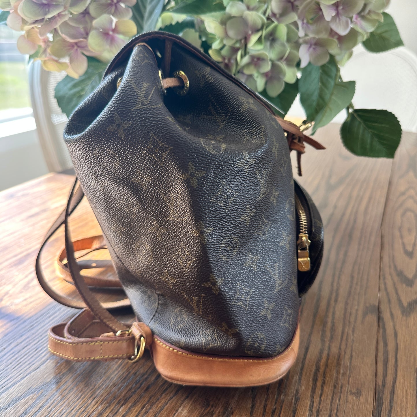 Louis Vuitton Montsouris MM