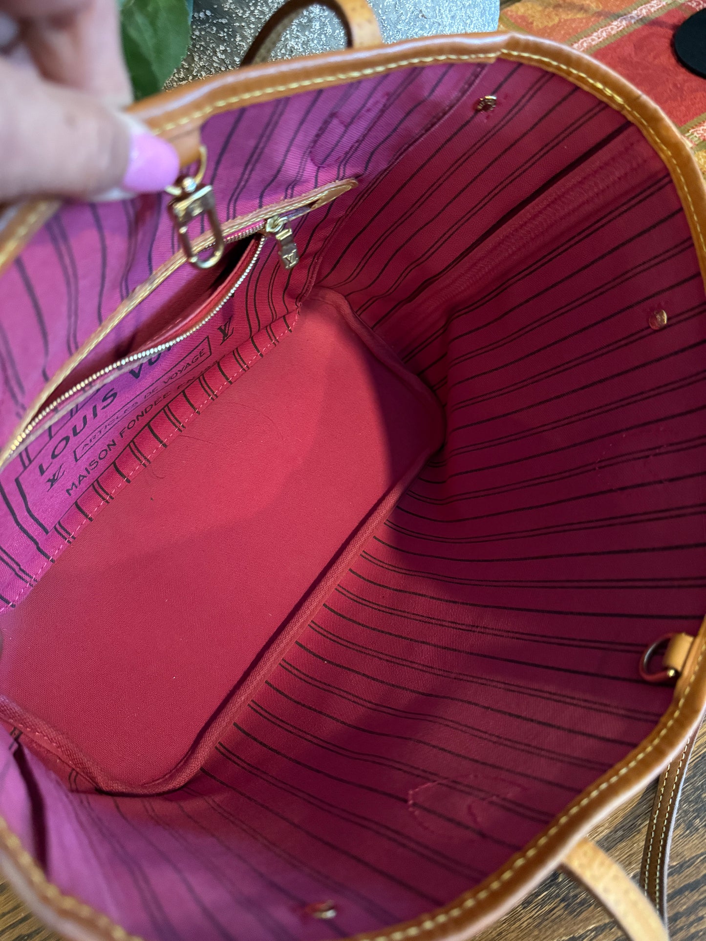 Louis Vuitton Neverfull PM