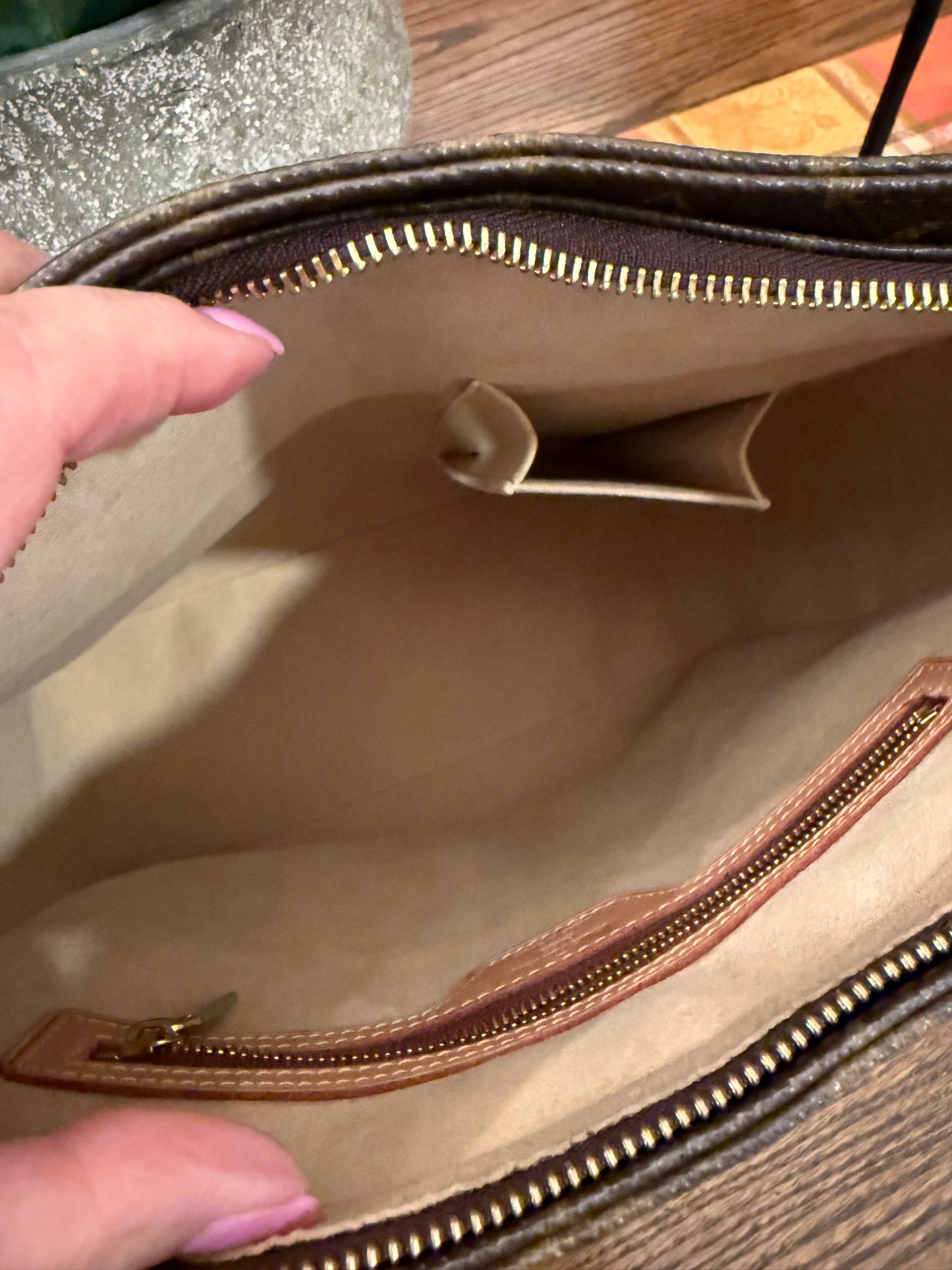 Louis Vuitton Looping GM