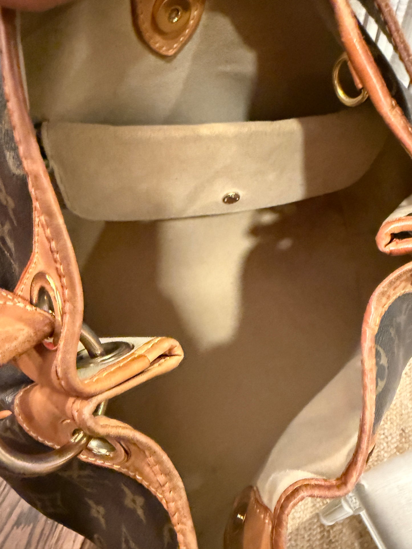 Louis Vuitton Galliera PM