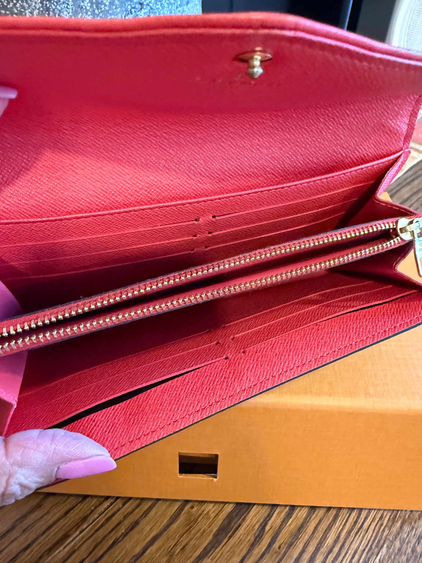 Louis Vuitton Retiro Sarah Wallet