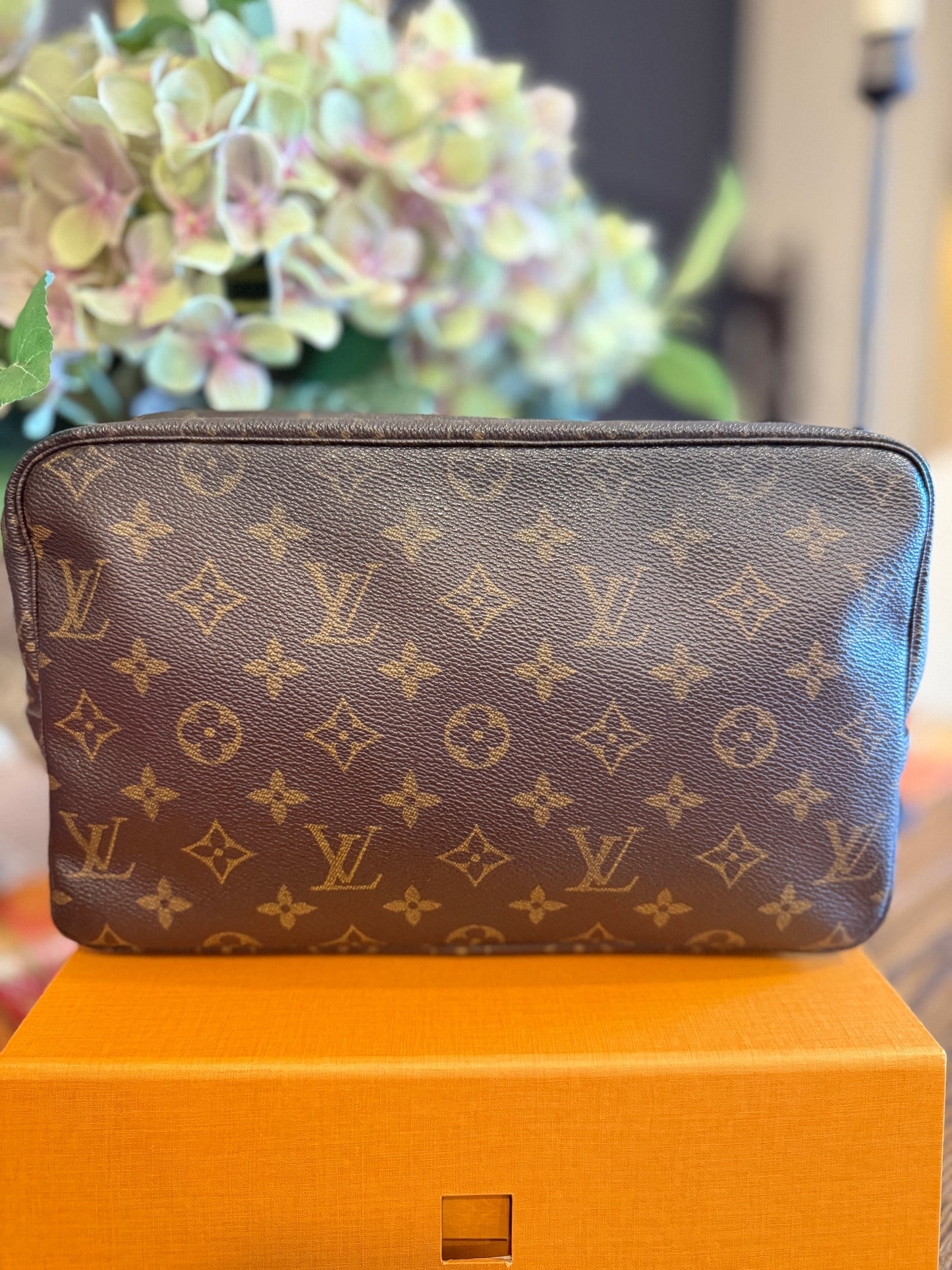 Louis Vuitton Trousse 28