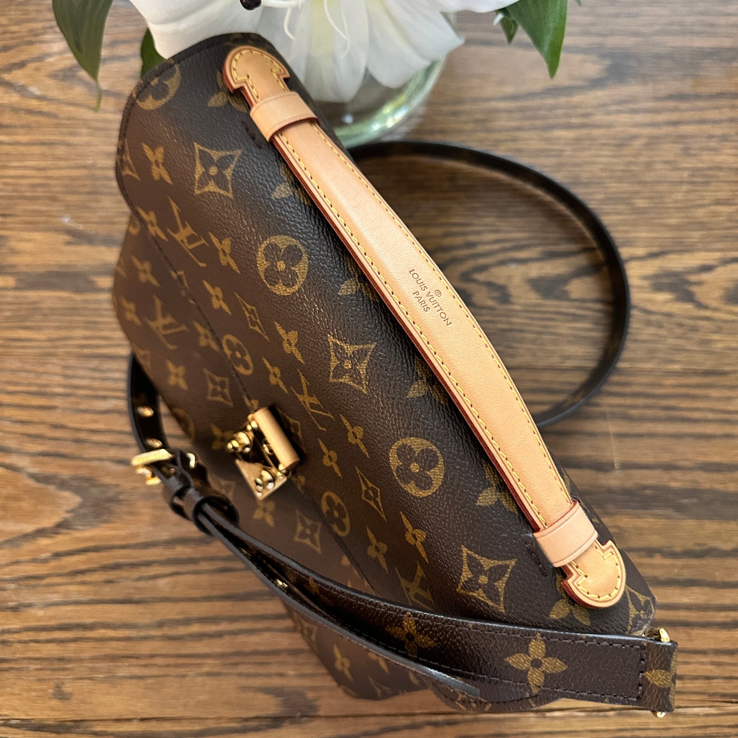 Louis Vuitton Pochette Metis
