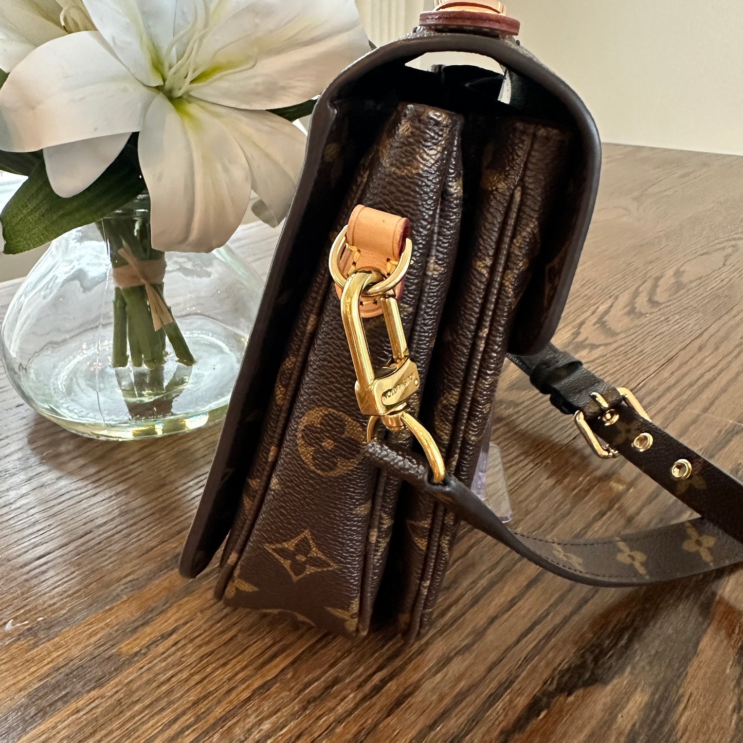 Louis Vuitton Pochette Metis