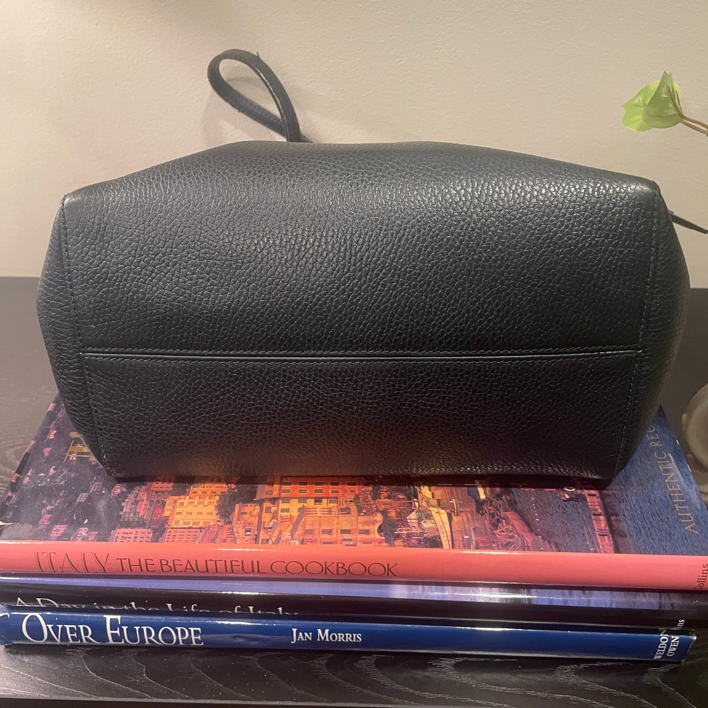 Gucci Black Swing Tote