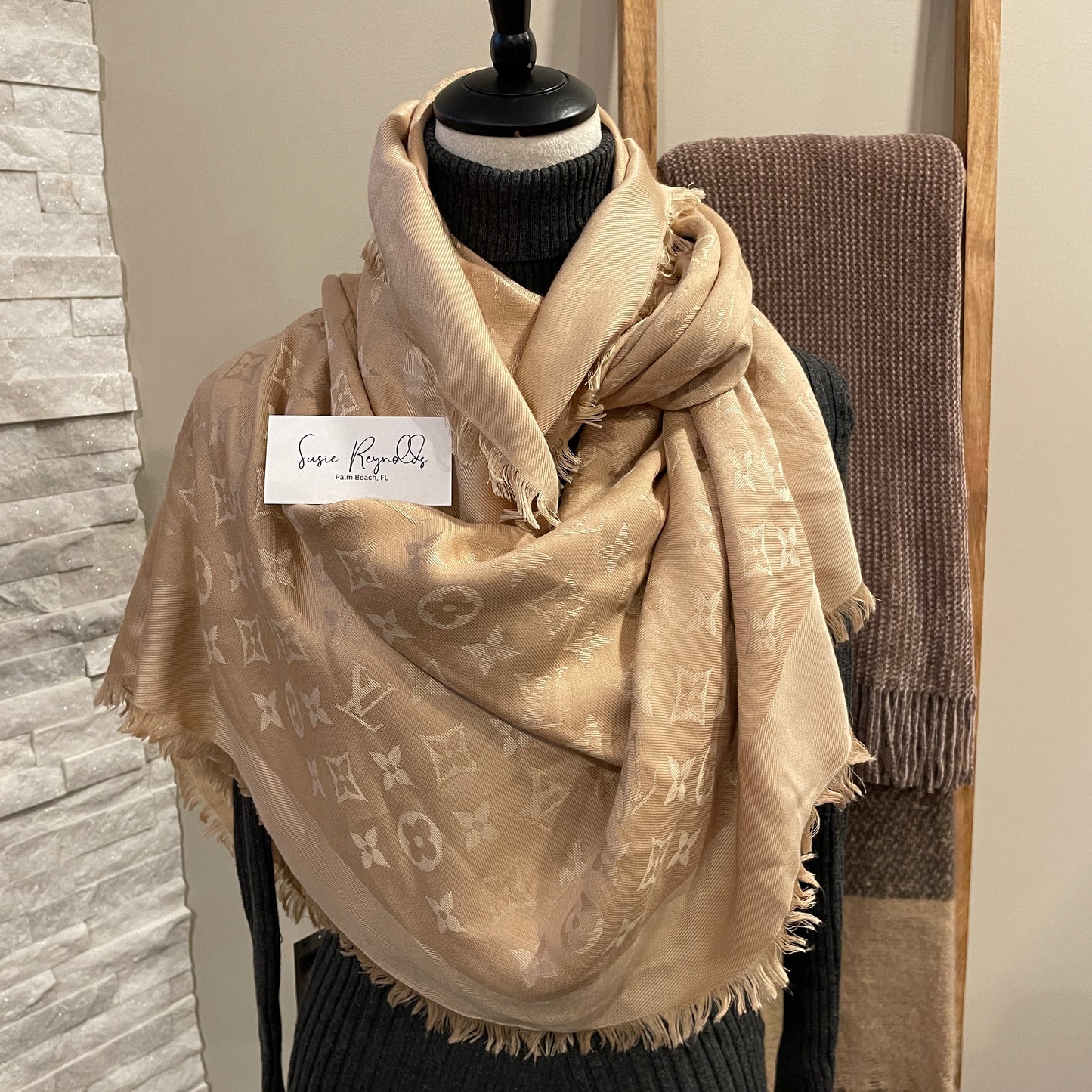 Louis Vuitton Shine Shawl