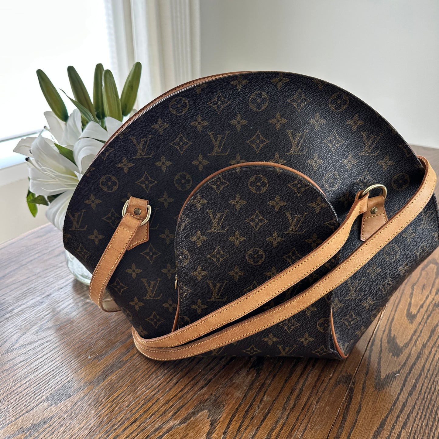 Louis Vuitton Ellipse GM