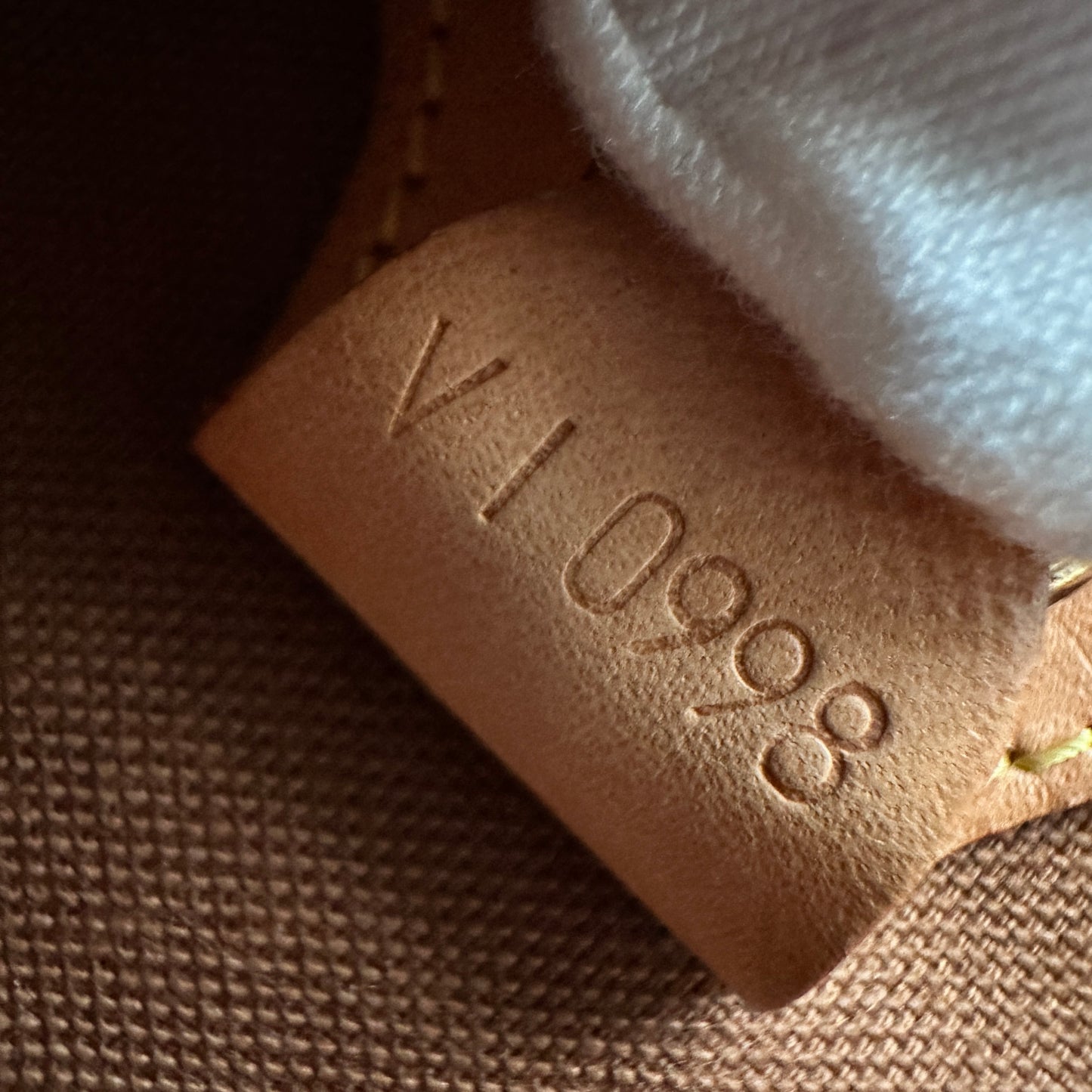 Louis Vuitton Ellipse GM