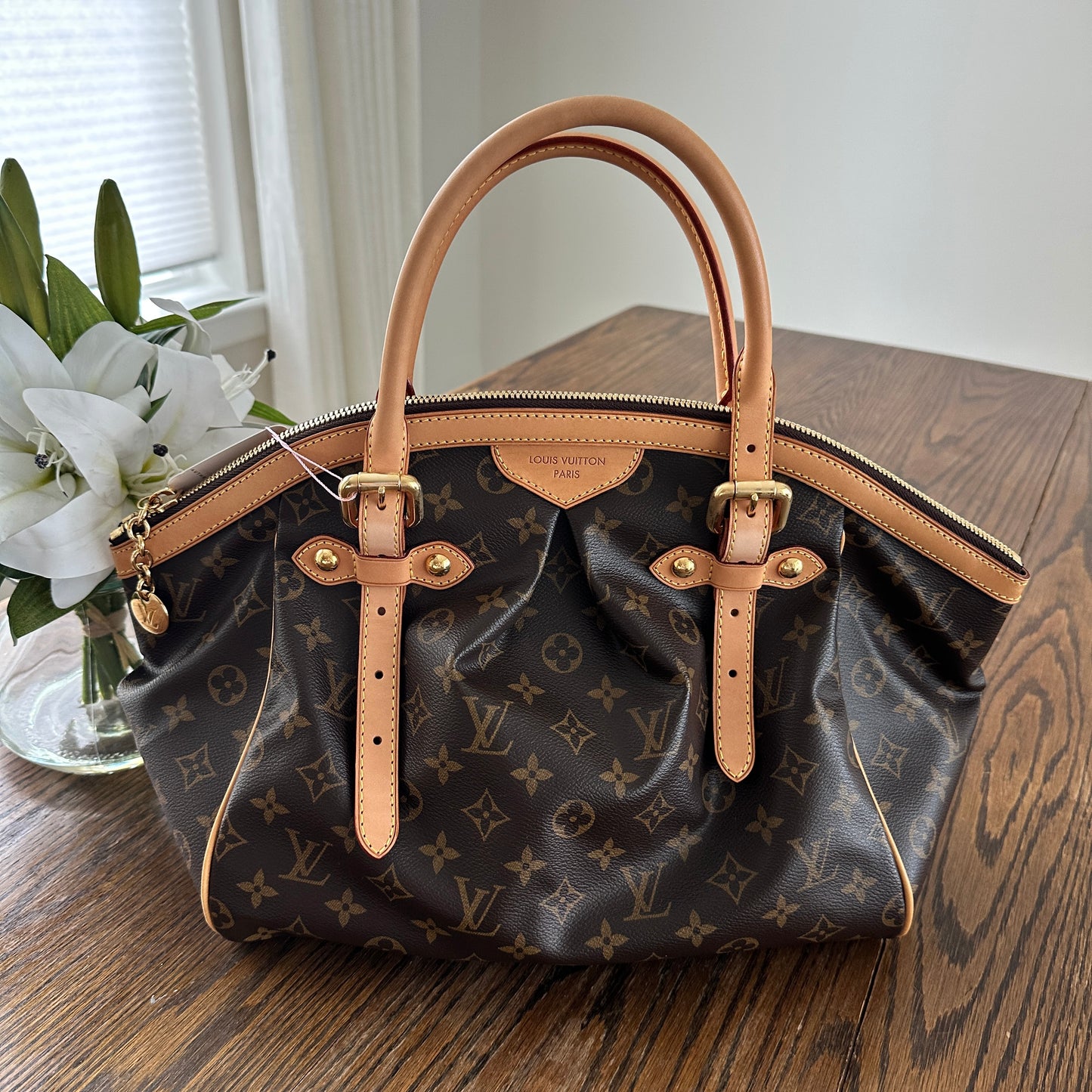 Louis Vuitton Tivoli