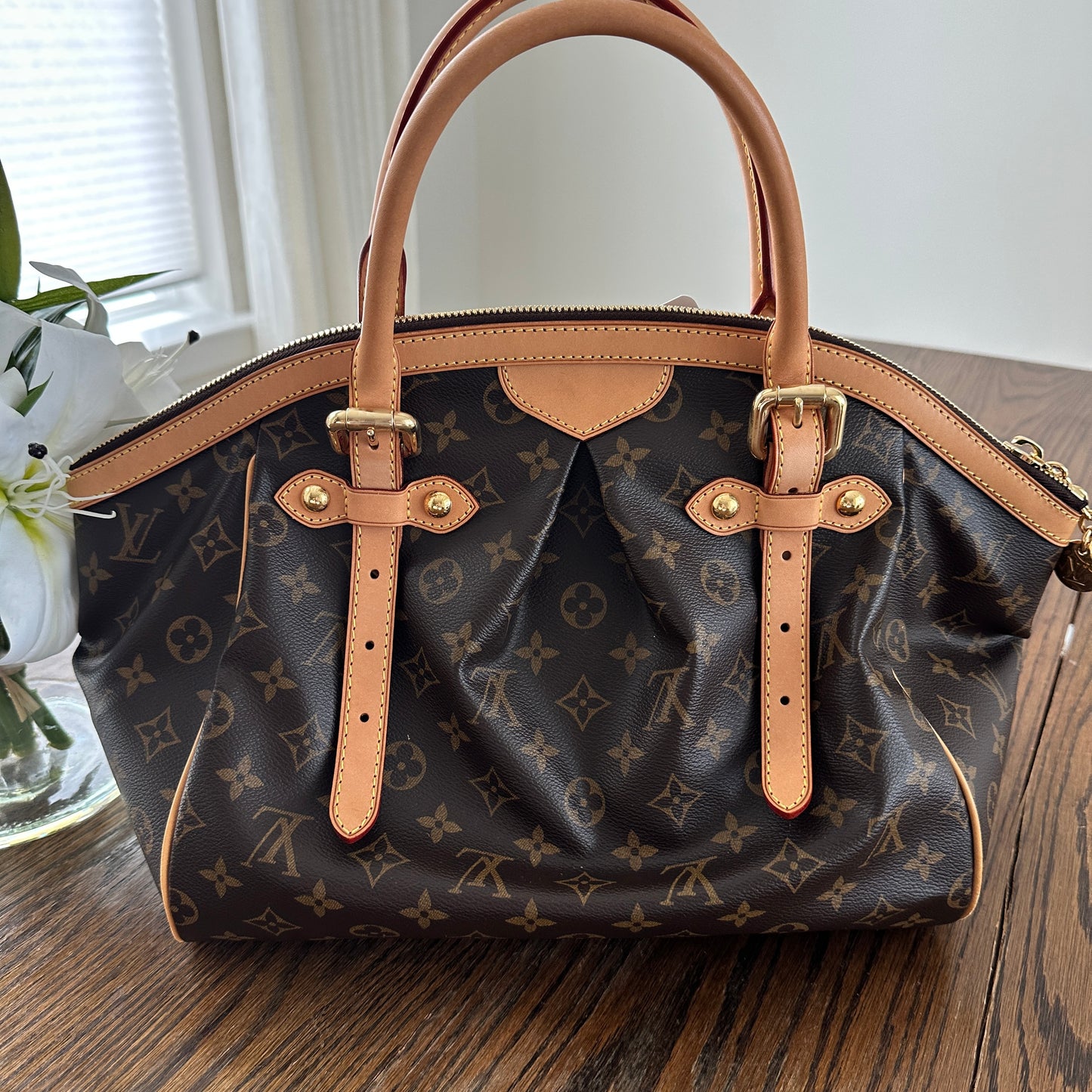 Louis Vuitton Tivoli