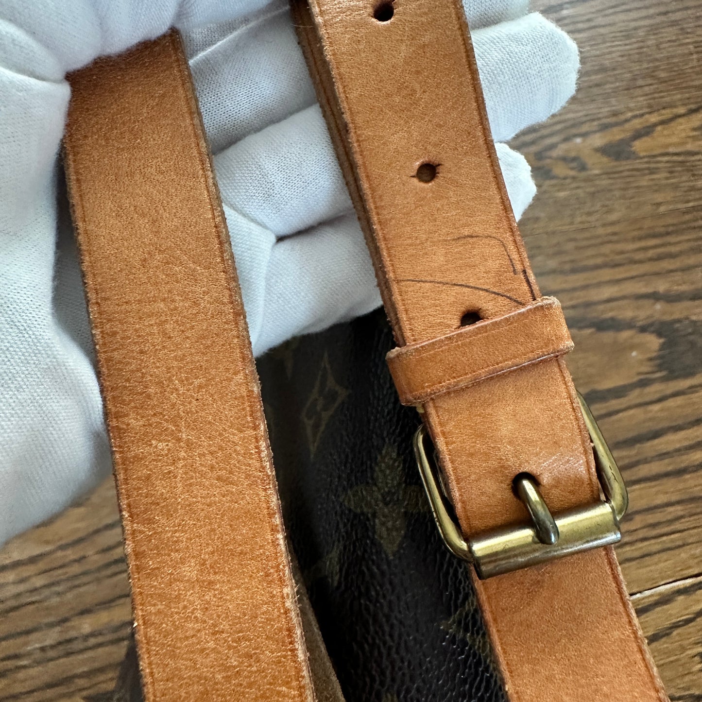 Louis Vuitton Cartouchiere