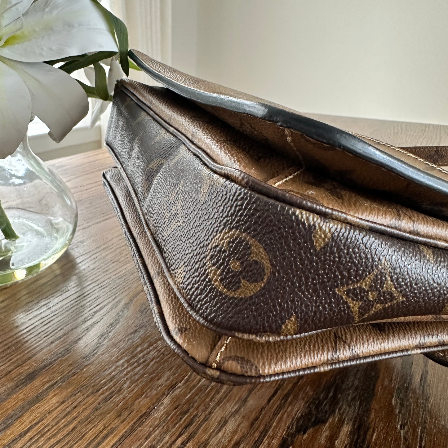 Louis Vuitton Pochette Metis Reverse
