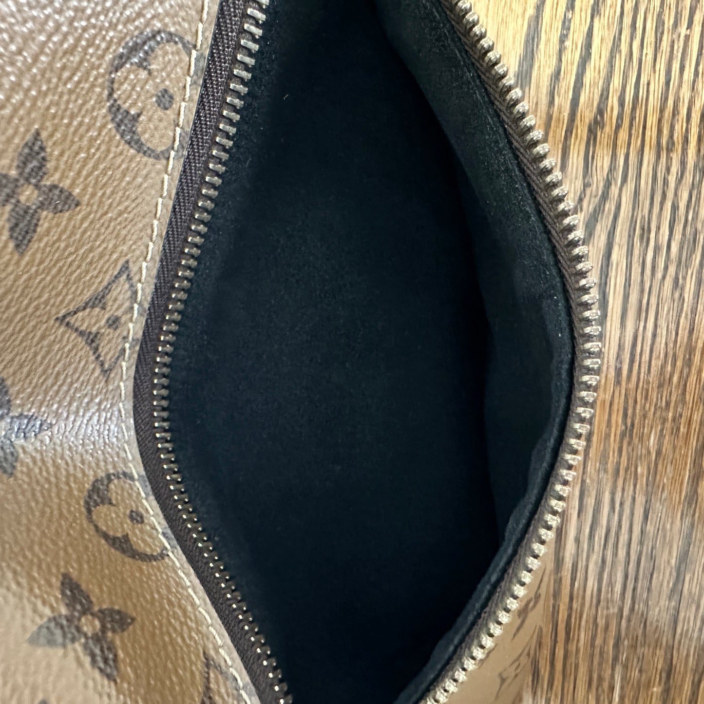 Louis Vuitton Pochette Metis Reverse