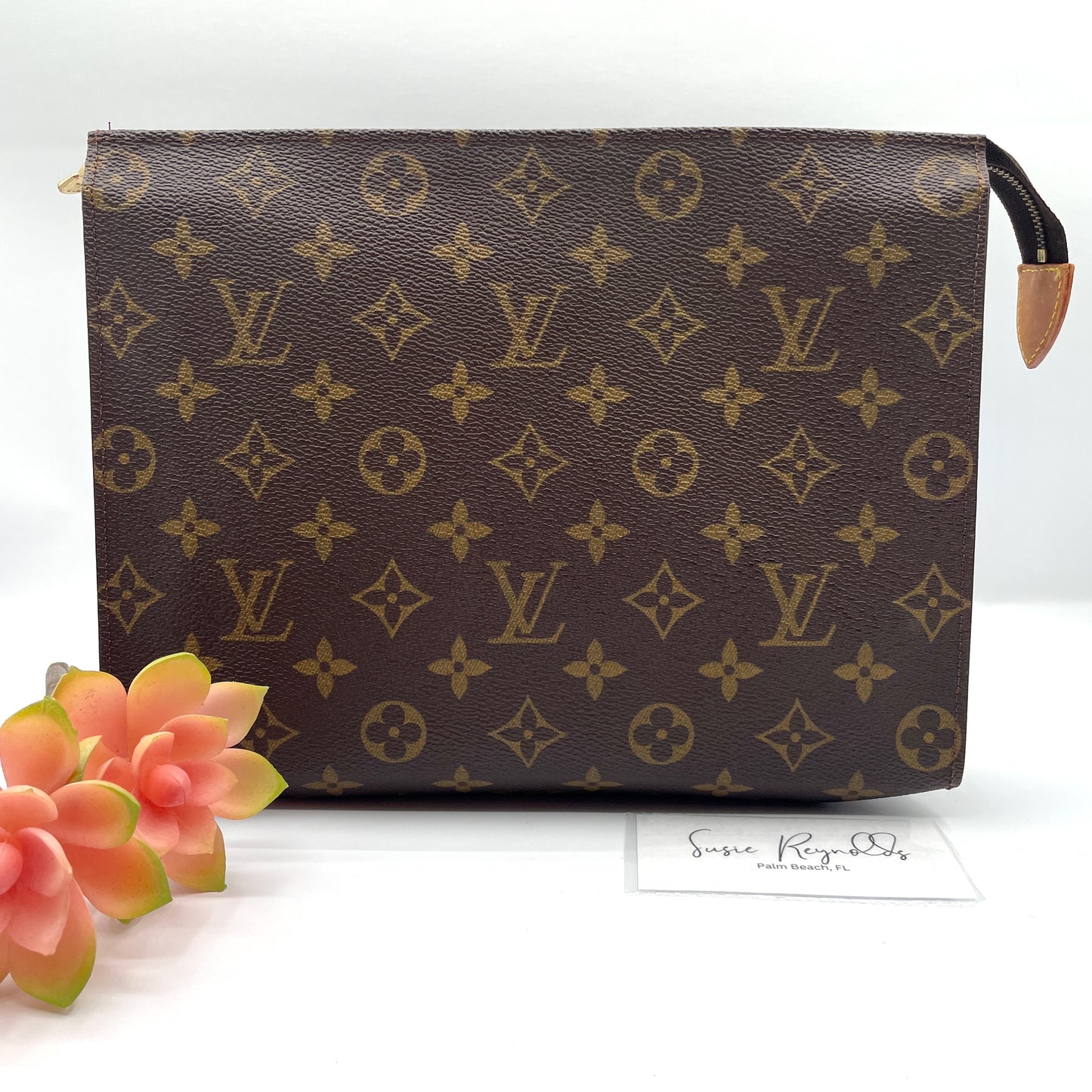 Louis Vuitton Toiletry 26