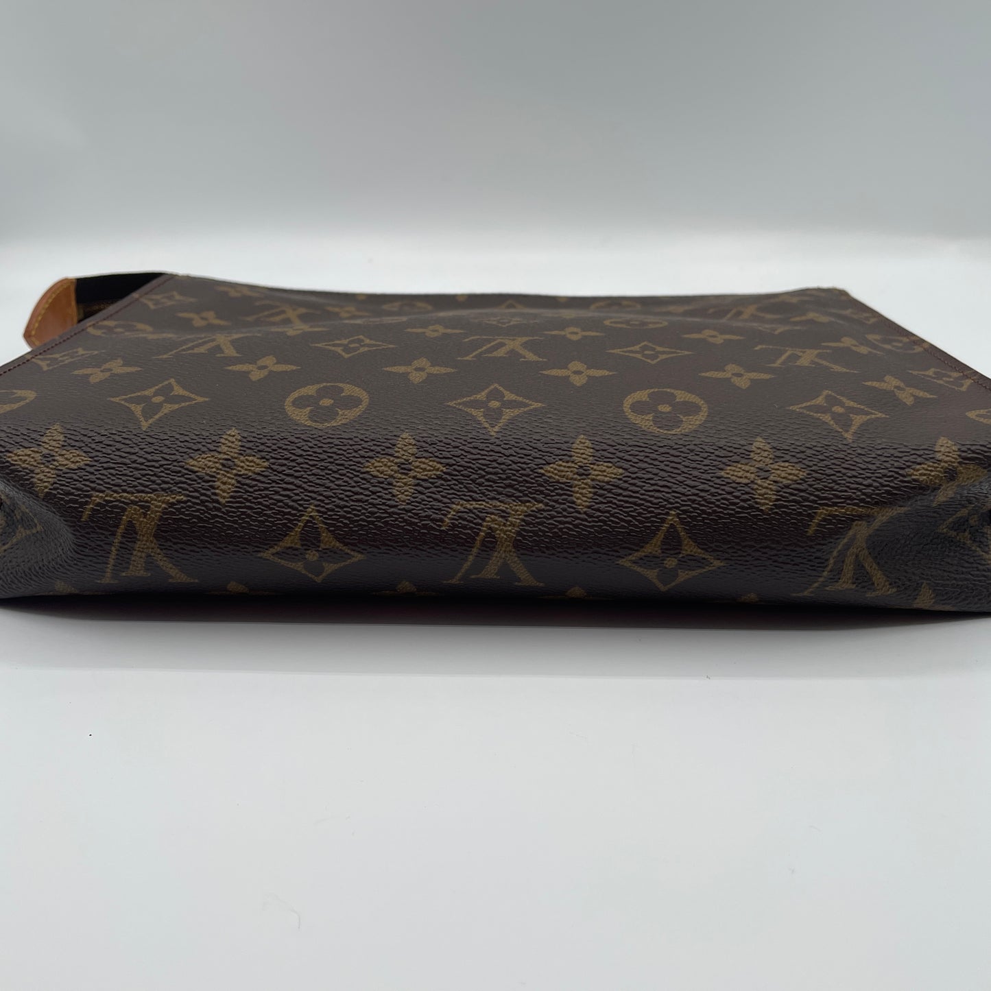 Louis Vuitton Toiletry 26