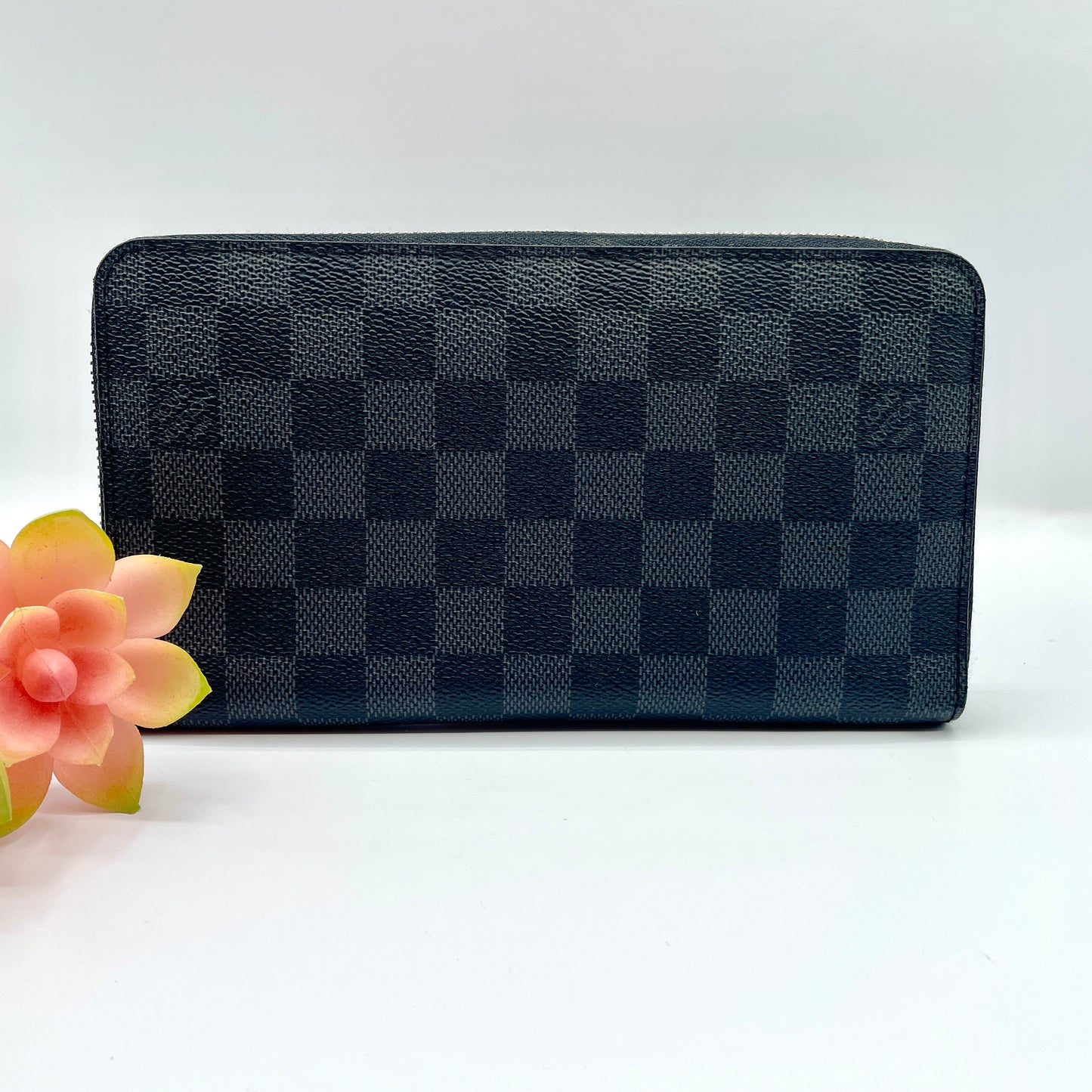 Louis Vuitton Damier Graphite Zippy Organizer Wallet