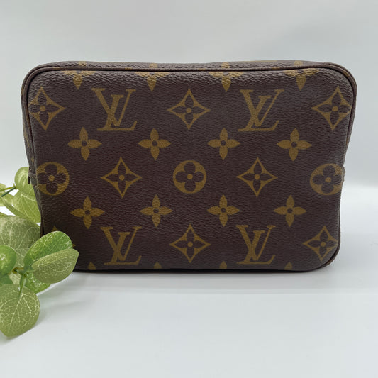 Louis Vuitton Trousse 18