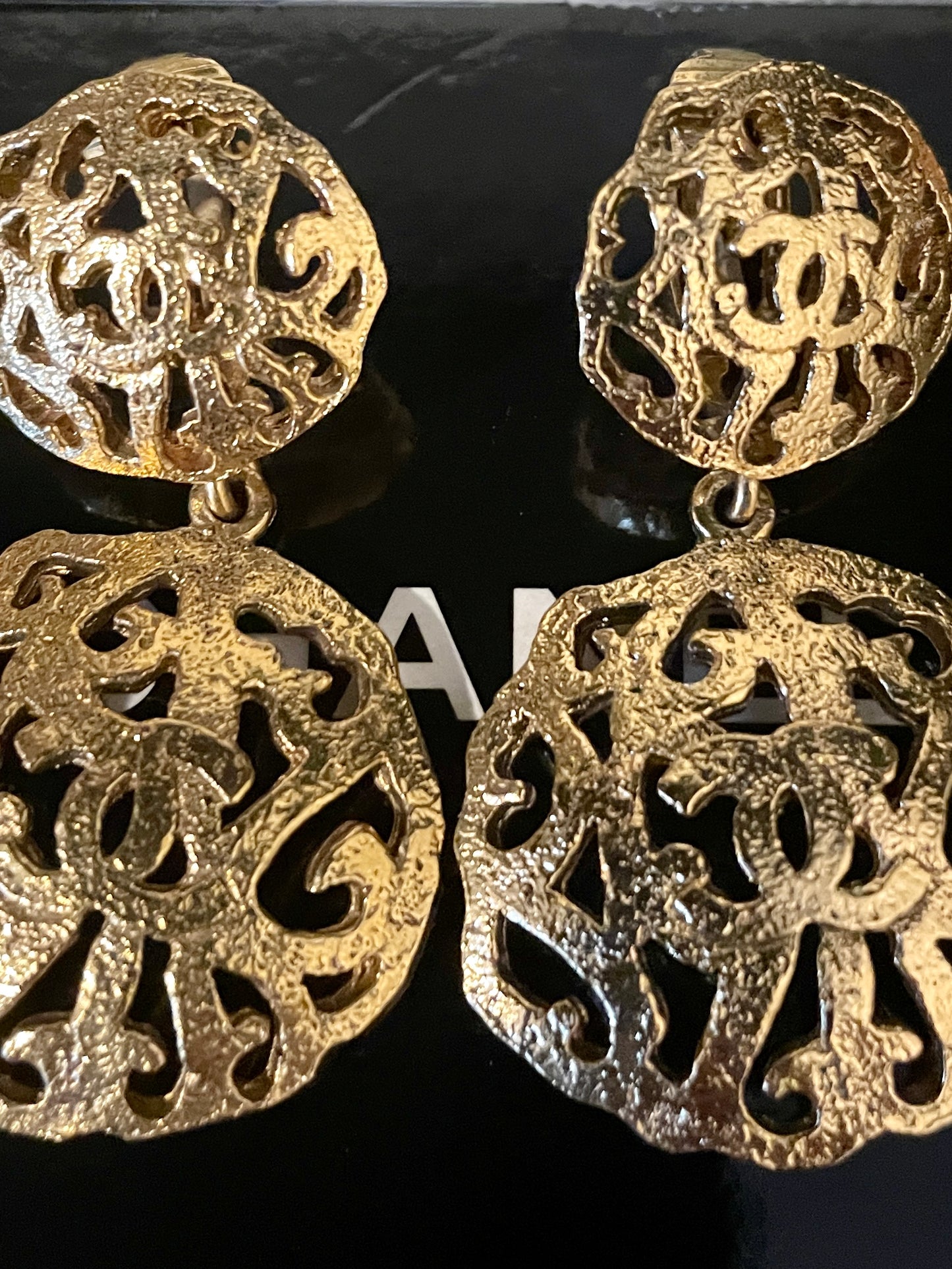 CHANEL FILIGREE CHIP EARRINGS