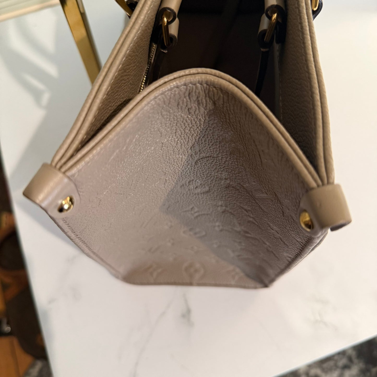 Louis Vuitton OnTheGo MM