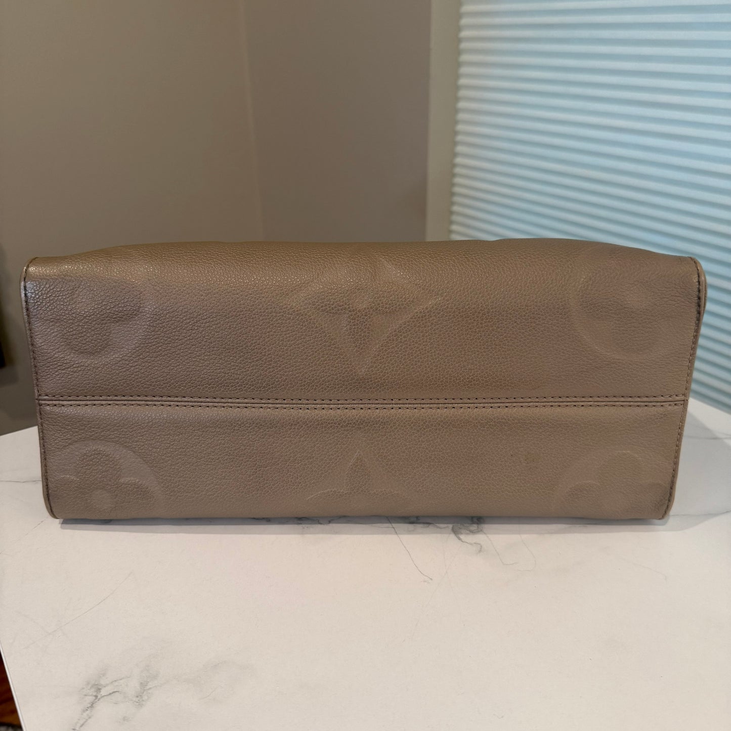 Louis Vuitton OnTheGo MM