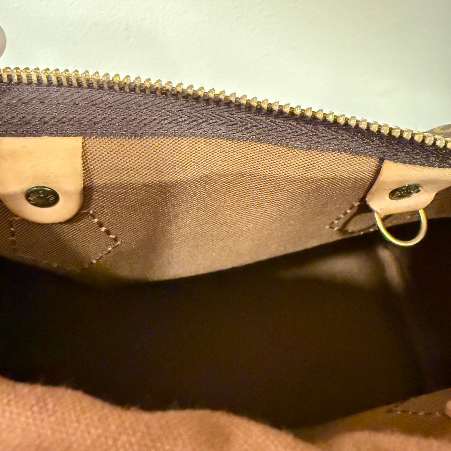 Louis Vuitton Speedy 25